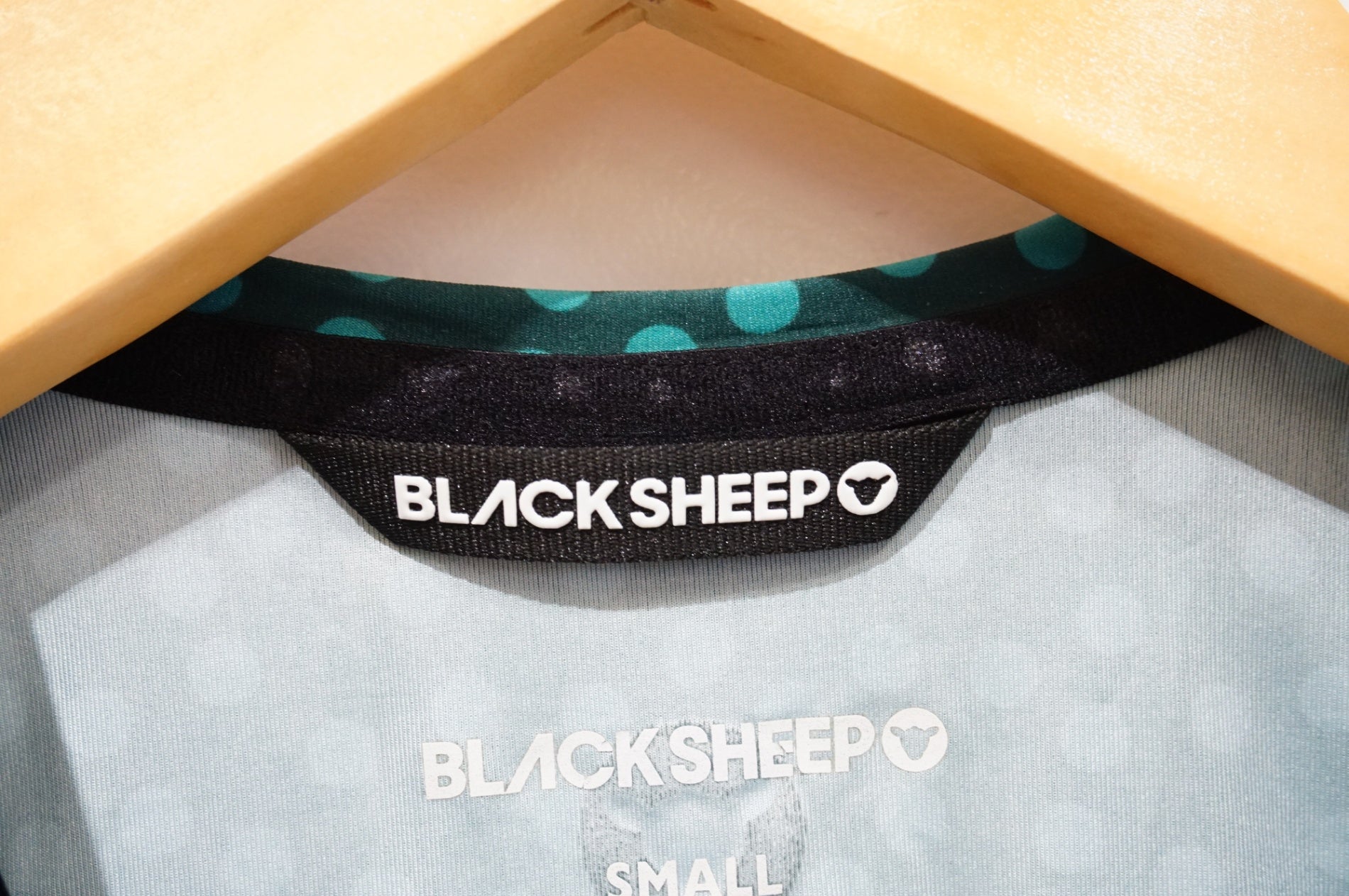 BLACKSHEEP 「ブラックシープ」 Sサイズ 半袖ジャージ / 浜松店