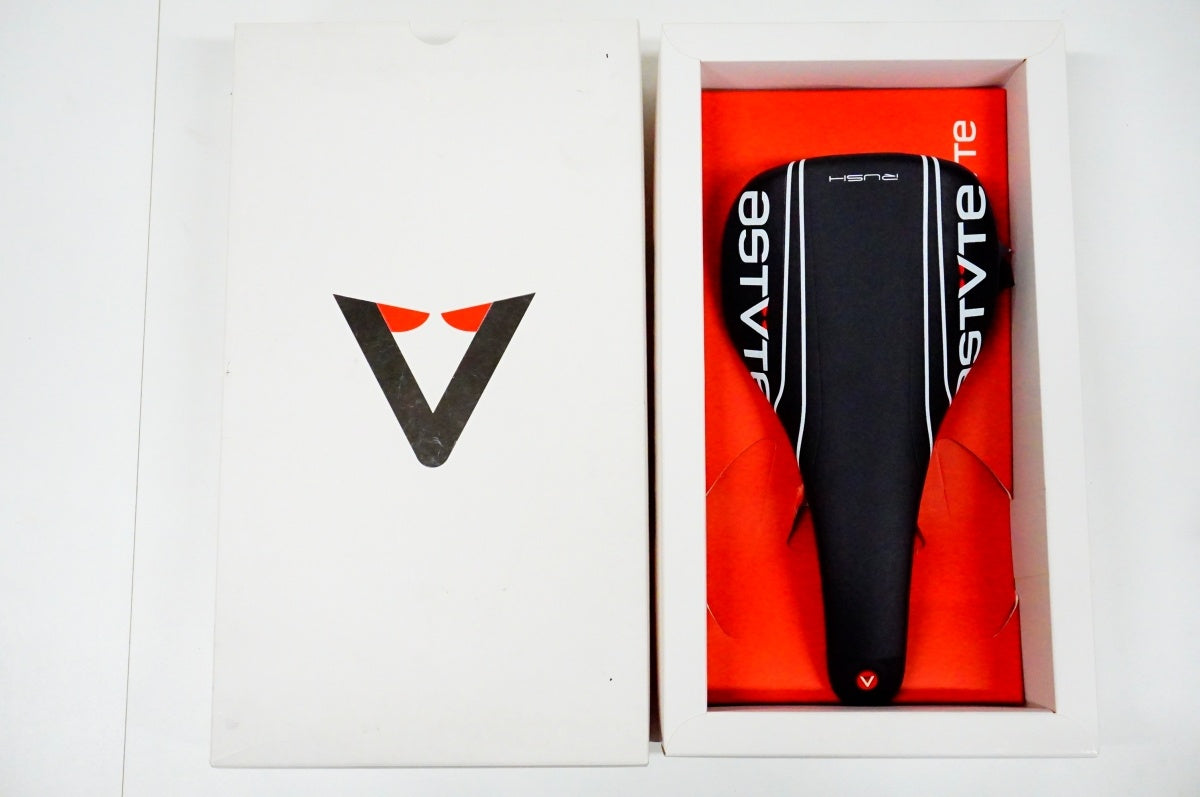 ASTUTE 「アスチュート」 RUSH サドル / 名古屋大須店