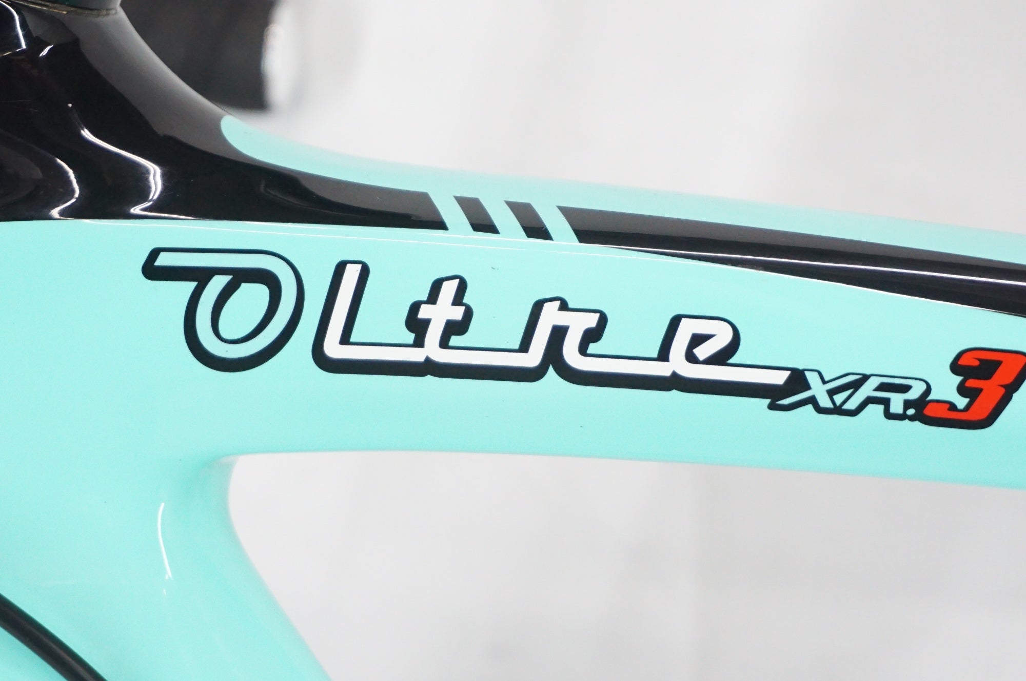 BIANCHI 「ビアンキ」 OLTRE XR3 ULTEGRA 2019年モデル ロードバイク / 阪急塚口店