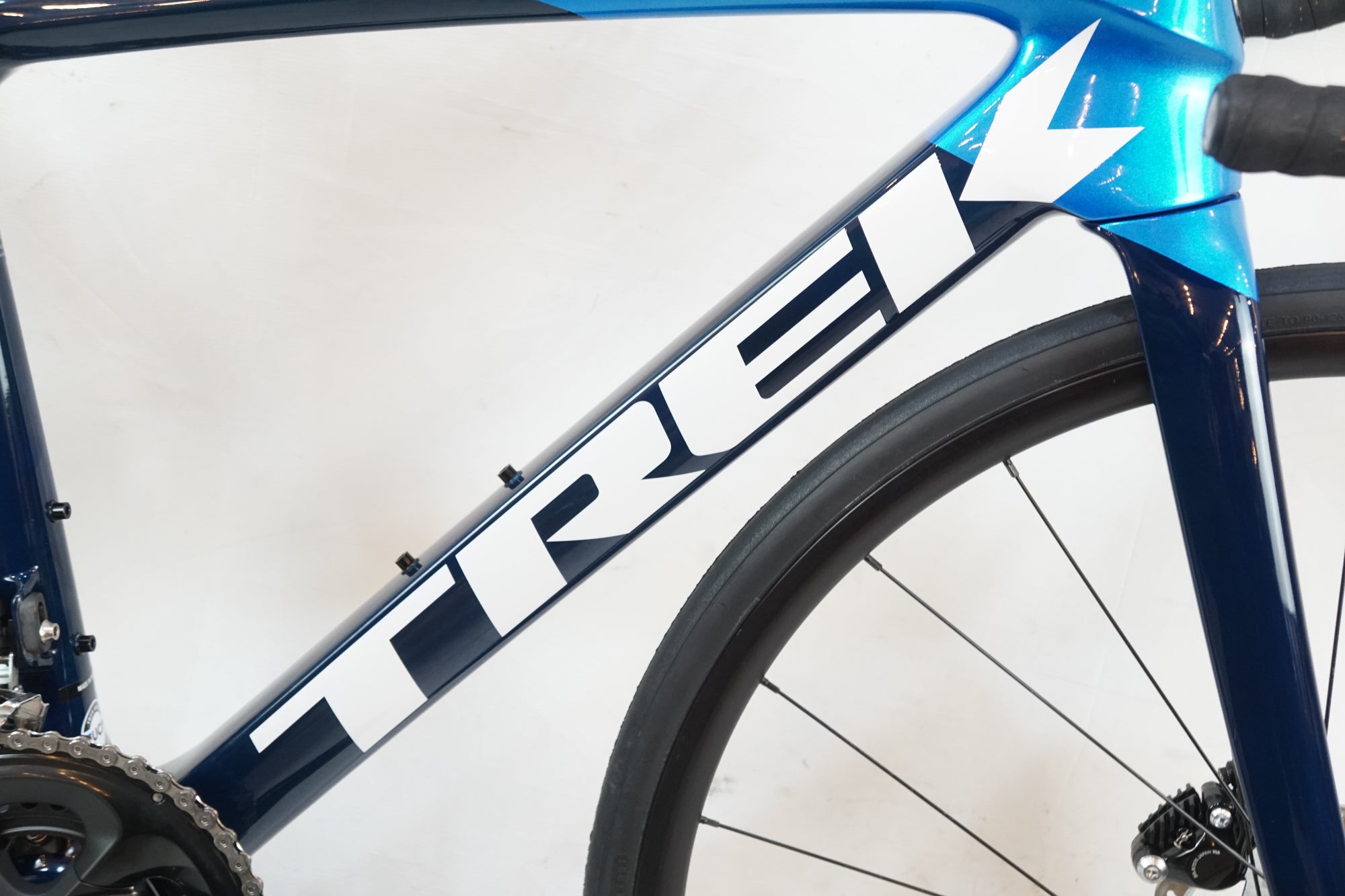 TREK 「トレック」 EMONDA SL5 DISC 2021年モデル ロードバイク / 大宮店