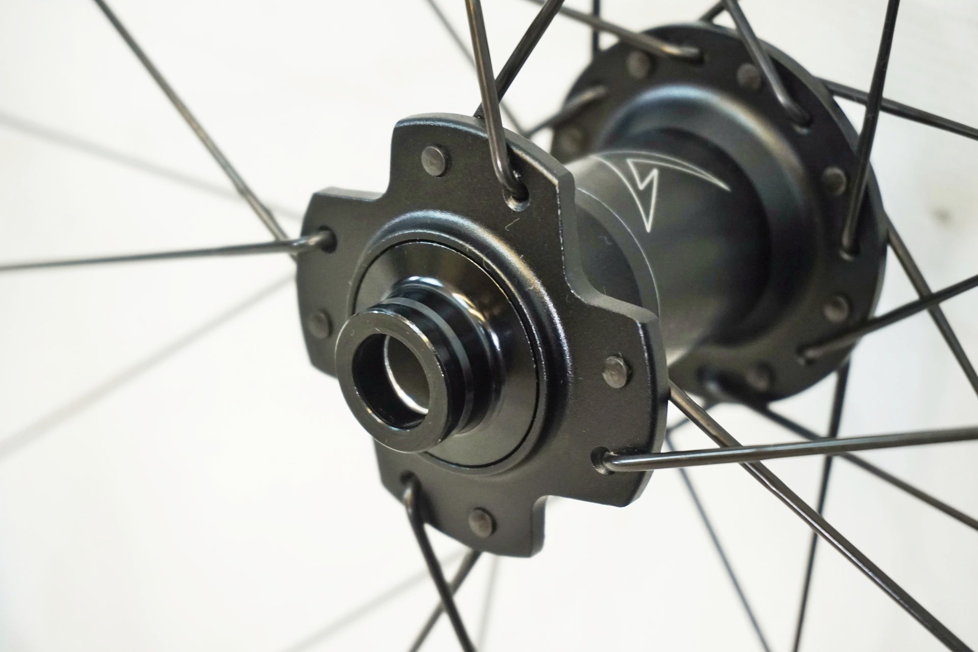 VELOMANN 「ベロマン」 PALLADIUM 33 DISC シマノ12S ホイールセット