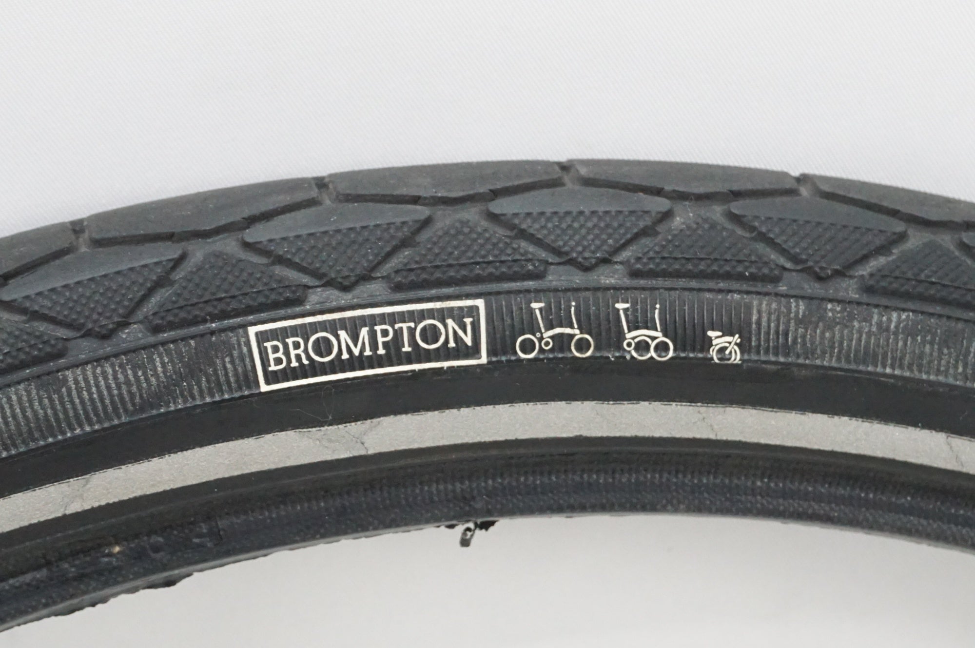 BROMPTON 「ブロンプトン」 純正 16x1 3/8 タイヤセット / 大宮店