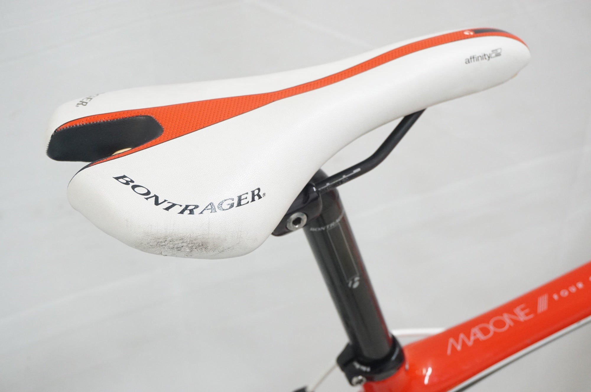 タロ　TREK　MADONE　4.5　ロードバイク TREK 「シマノ」 MADONE 4.5 C H2 2013年モデル ロードバイク