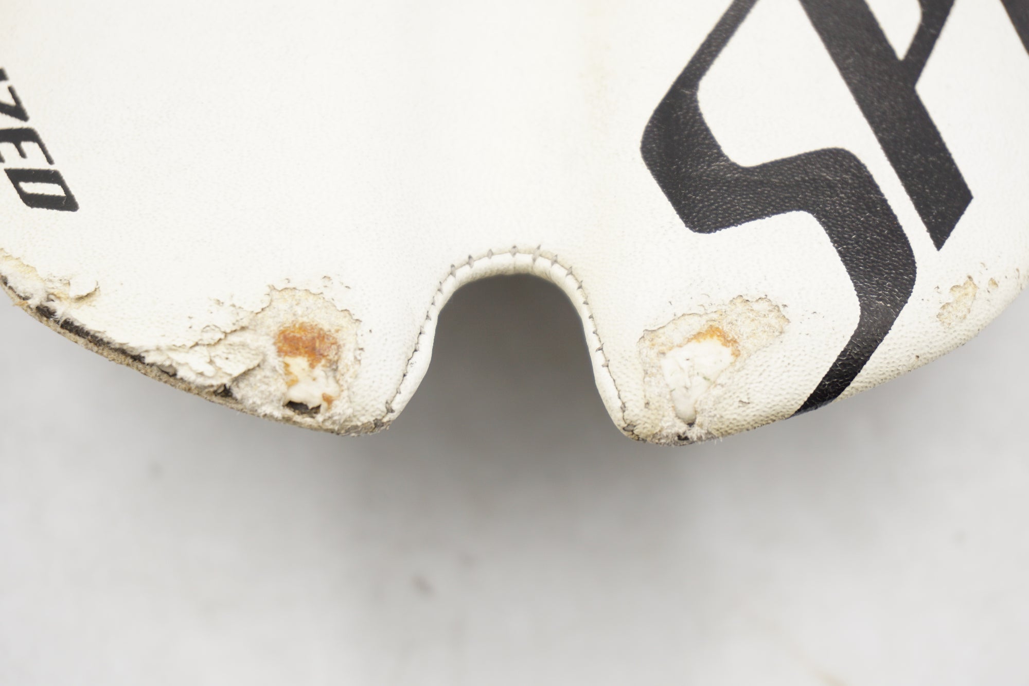 SPECIALIZED 「スペシャライズド」 CHICANE サドル / 奈良店