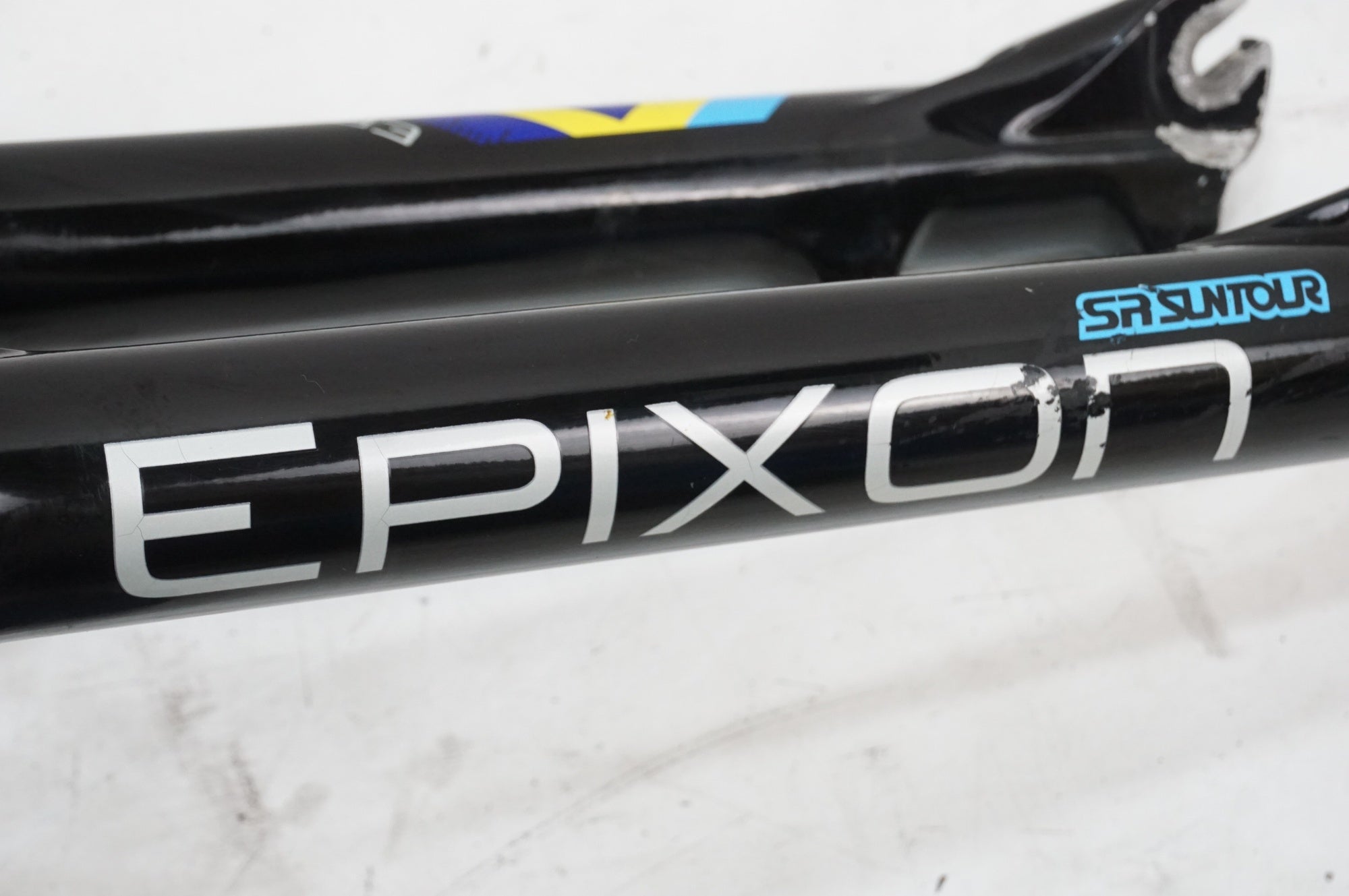 SR SUNTOUR 「エスアールサンツアー」 EPIXON 27.5 サスペンションフォーク / 大宮店