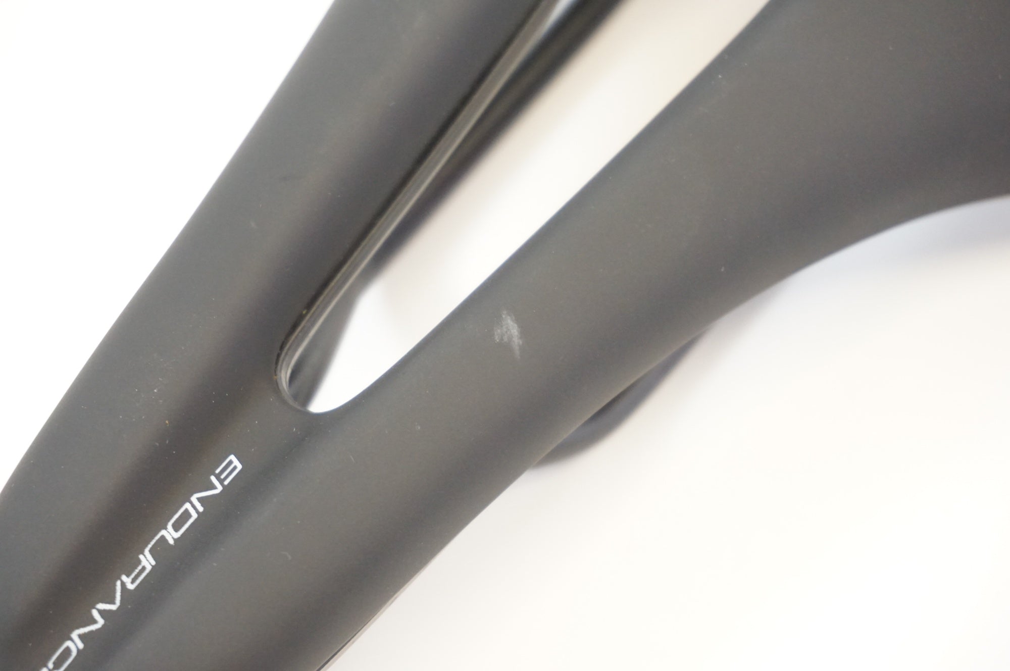 SELLE ITALIA 「セライタリア」 NOVUS BOOST EVO ENDURANCE TM SUPERFLOW サドル / 宇都宮店