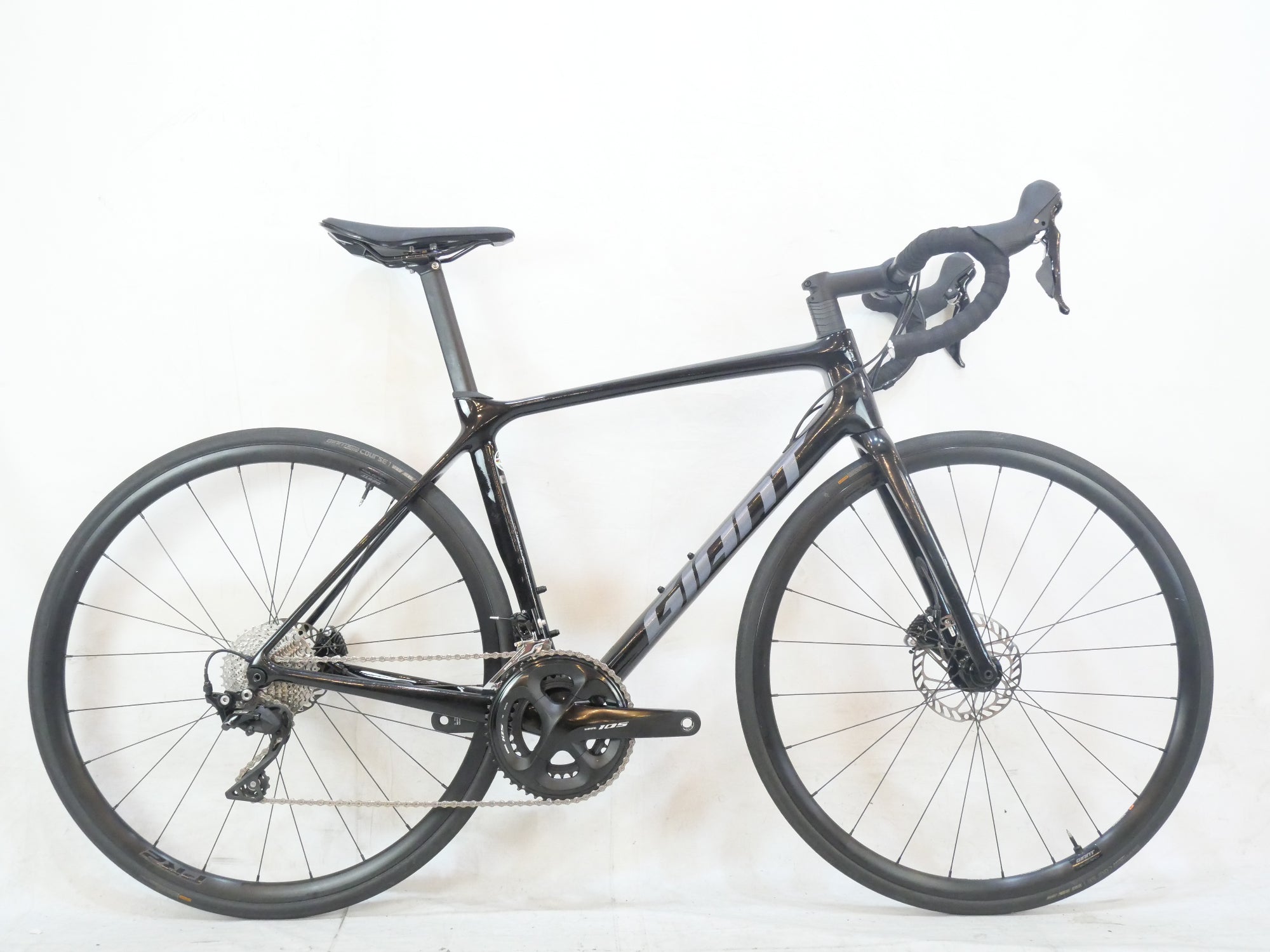GIANT 「ジャイアント」 TCR ADVANCED2 DISC KOM 2023年モデル ロードバイク / バイチャリ浦和ベース