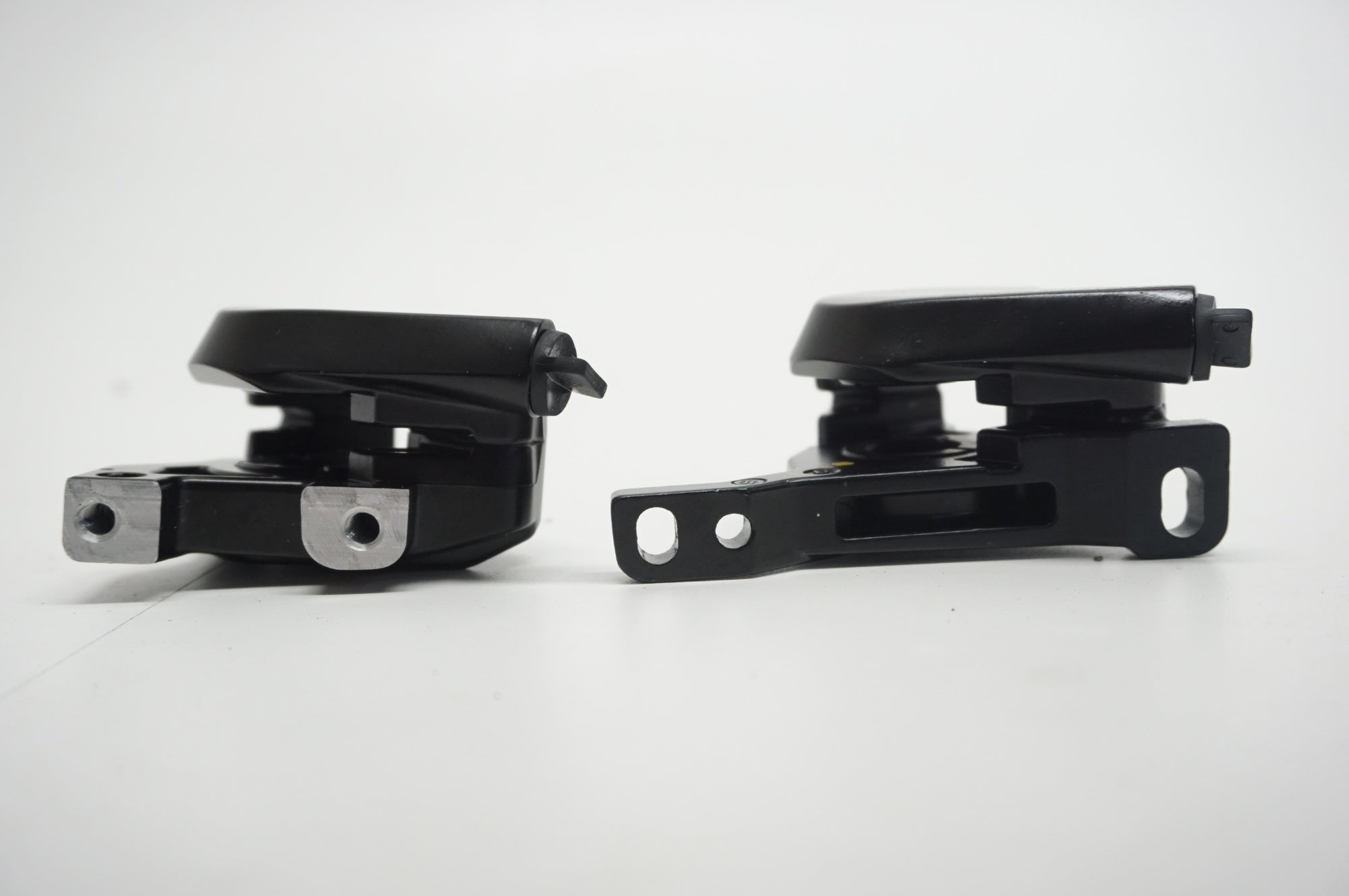 SHIMANO 「シマノ」 BR-UR300 ブレーキキャリパーセット / 福岡店