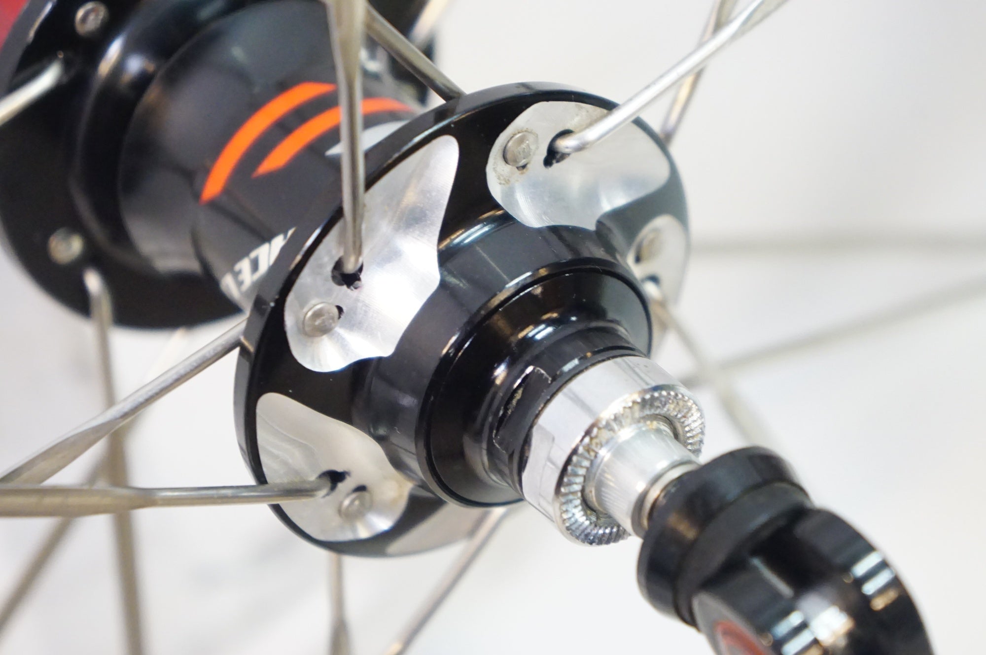 BONTRAGER 「ボントレガー」 RACE LITE シマノ8-10速 ホイールセット