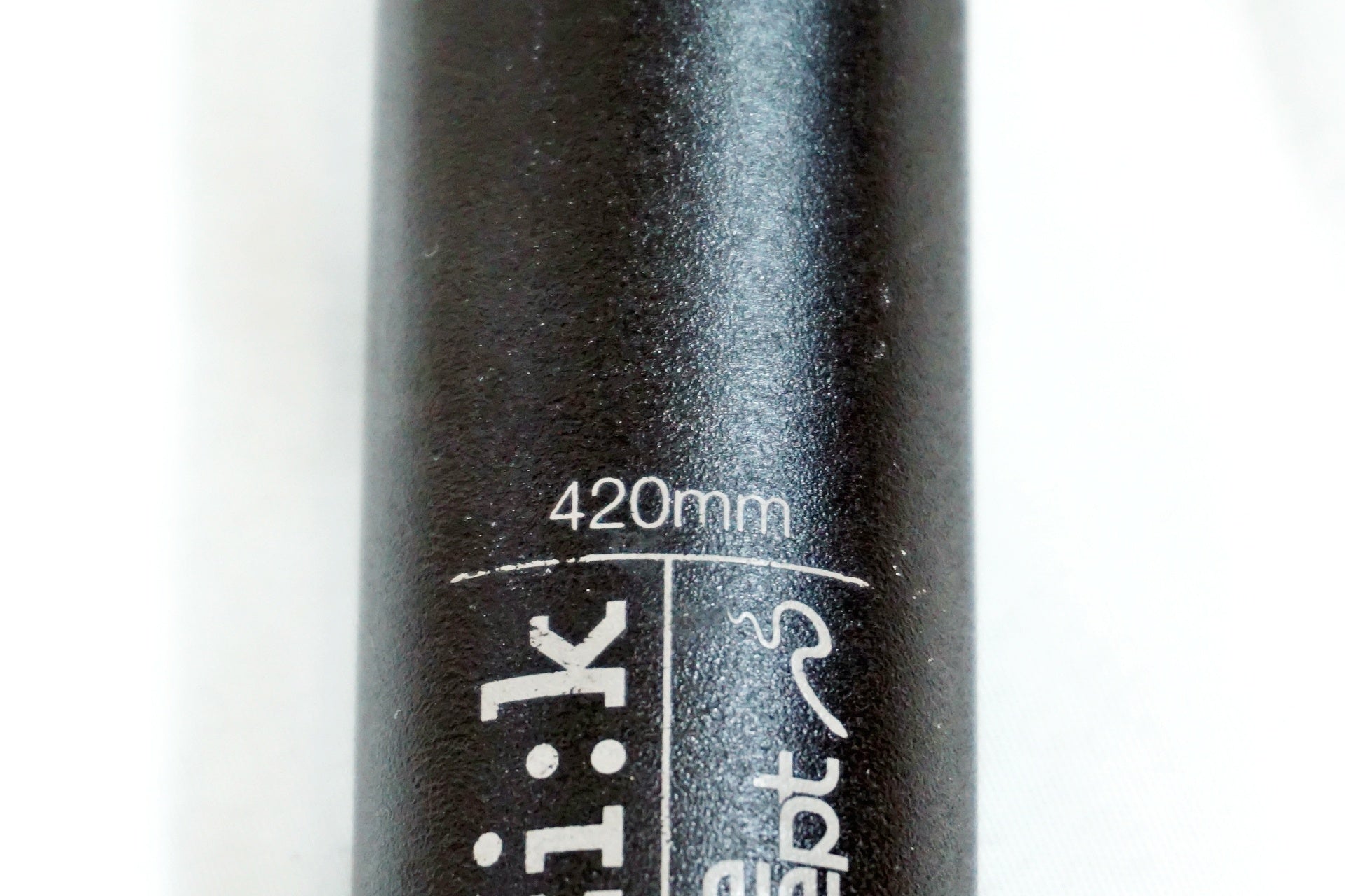 FIZIK 「フィジーク」 CYRANO Φ31.8 420mm ハンドル / 有明ガーデン店