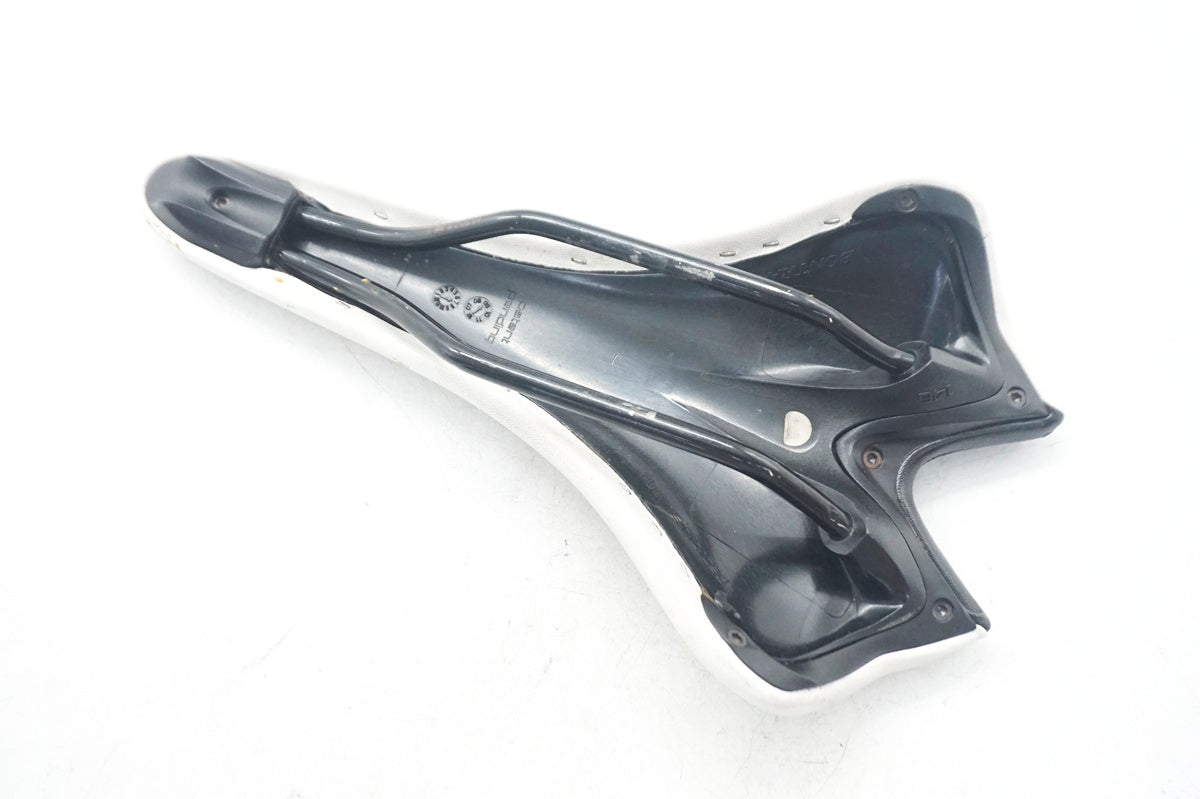 BONTRAGER 「ボントレガー」 R1 サドル / 大阪門真店