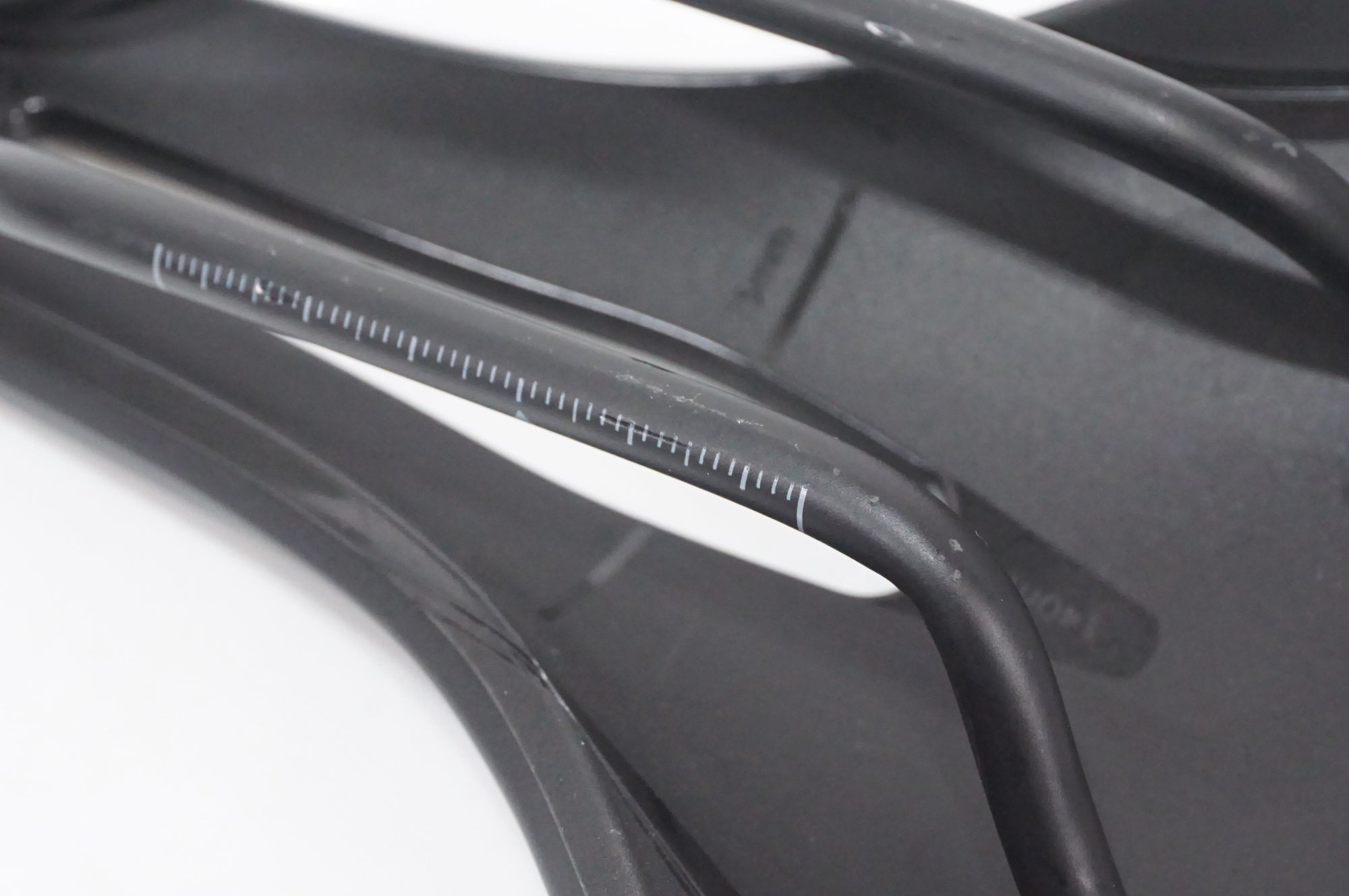 FIZIK 「フィジーク」 ANTARES VENTO サドル / AKIBA店