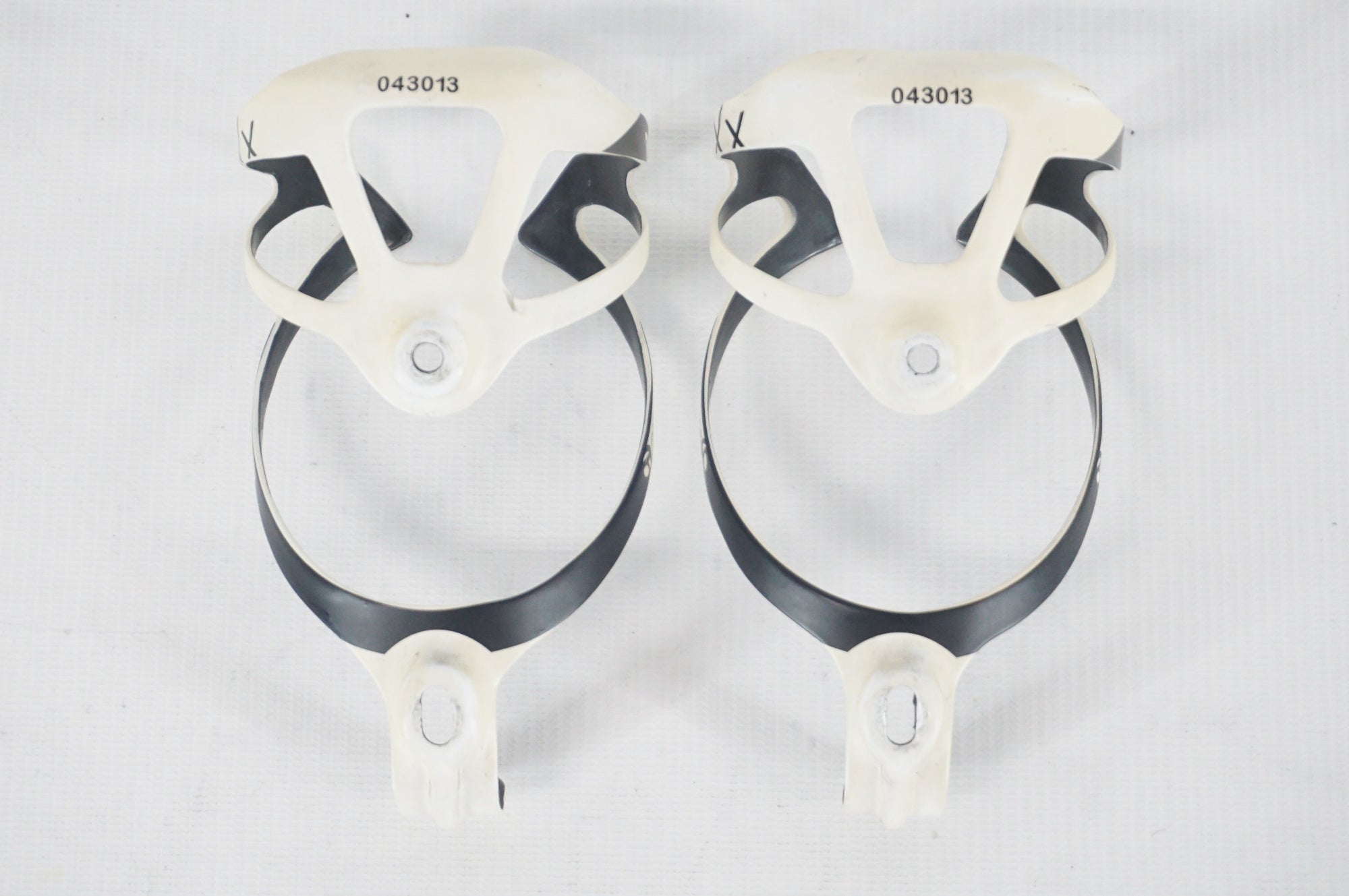 ジャンク BONTRAGER 「ボントレガー」 XXX カーボン ボトルケージ