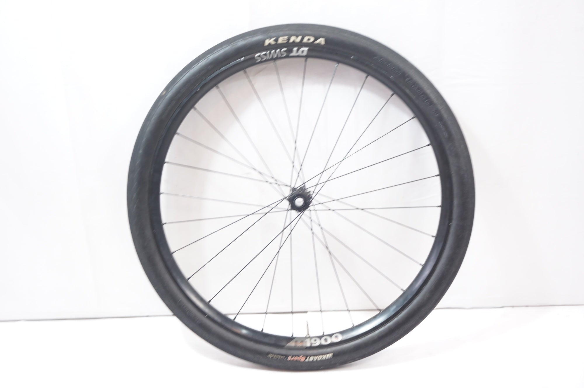 DT SWISS 「ディーティースイス」 M1900 27.5インチ フロントホイール