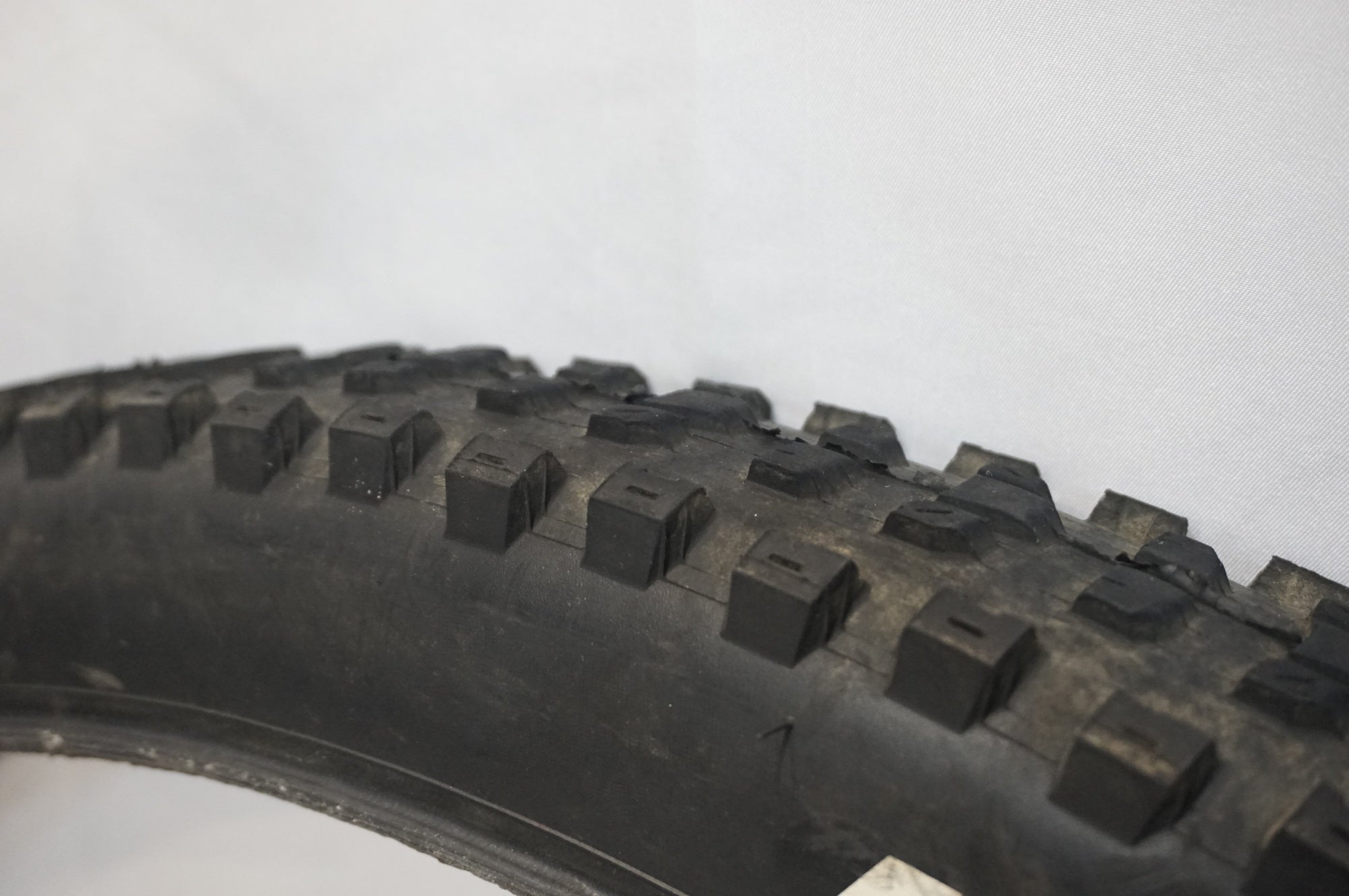 MAXXIS 「マキシス」 MINION DHF 29x2.5 / DISSECTOR：29×2.4 タイヤセット / 世田谷店