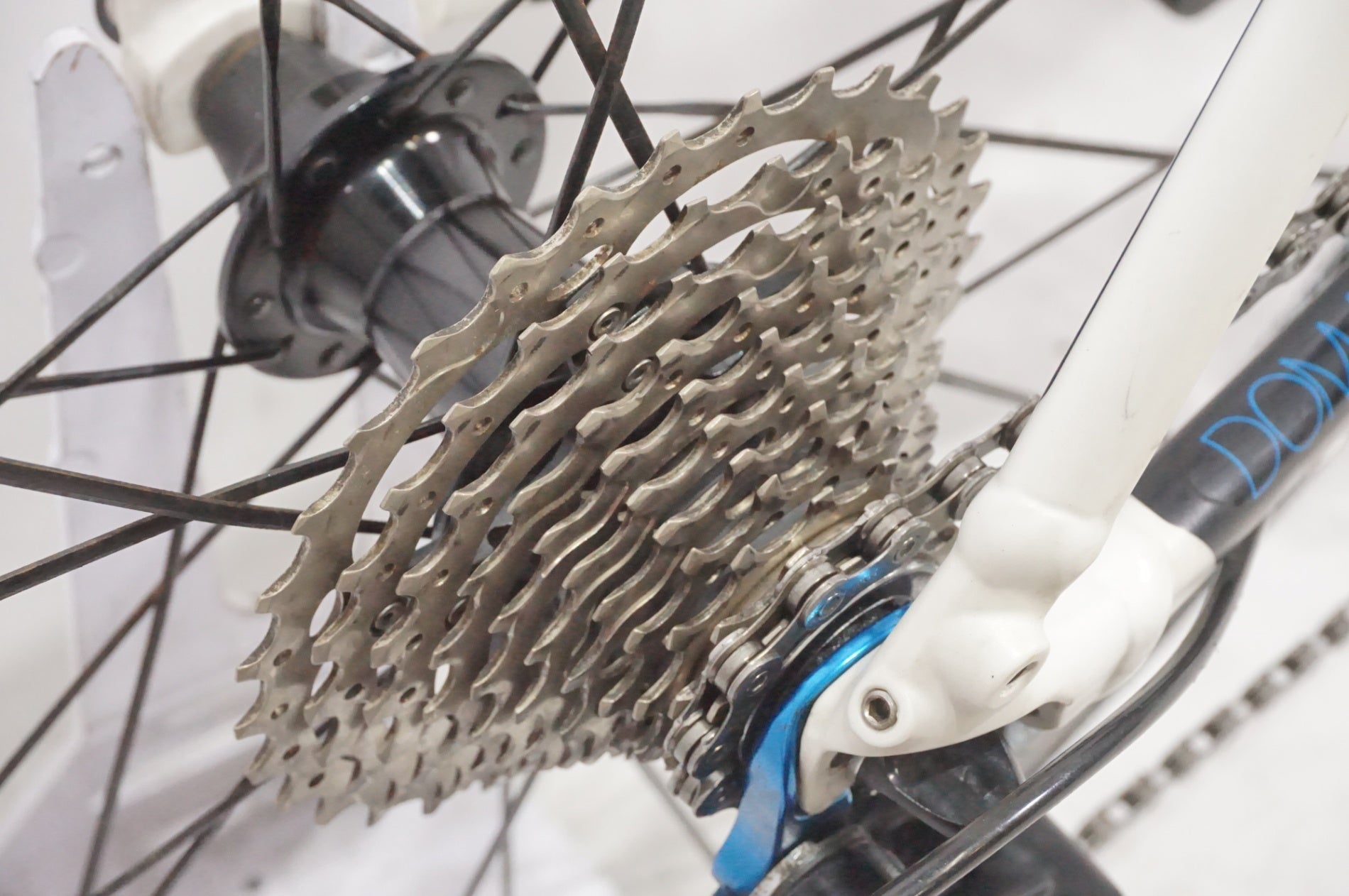 TREK 「トレック」 DOMANE 2.3 2015年モデル ロードバイク / AKIBA店