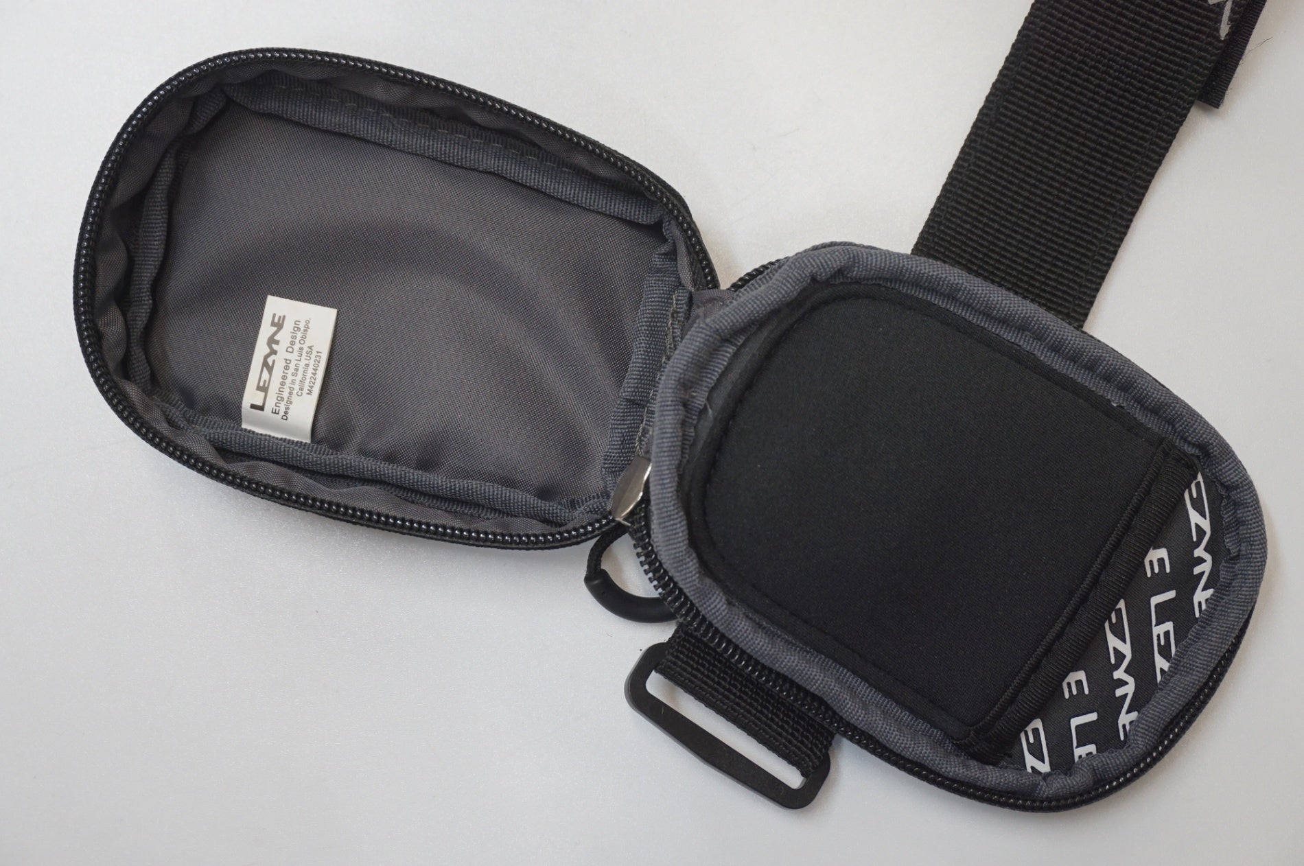 LEZYNE 「レザイン」 ROAD CADDY サドルバッグ / 福岡店