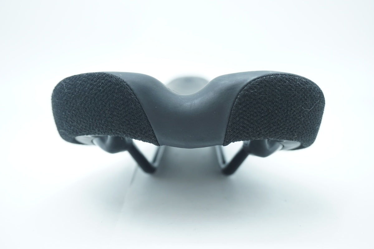 WTB「ダブリューティービー」 VOLT サドル/ 京都西院店