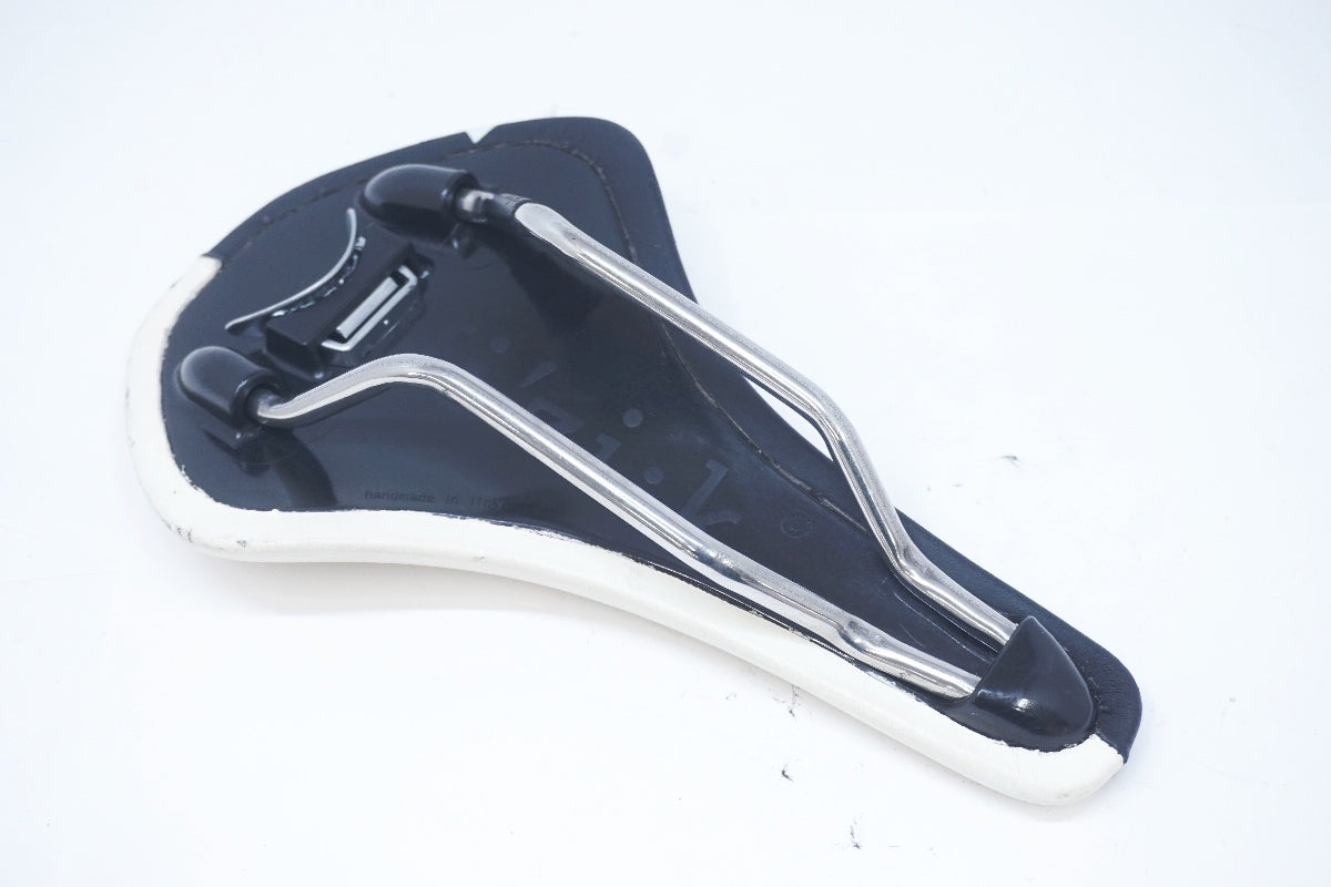 FIZIK 「フィジーク」 ARES KIUMレール サドル / 大阪美原北インター店