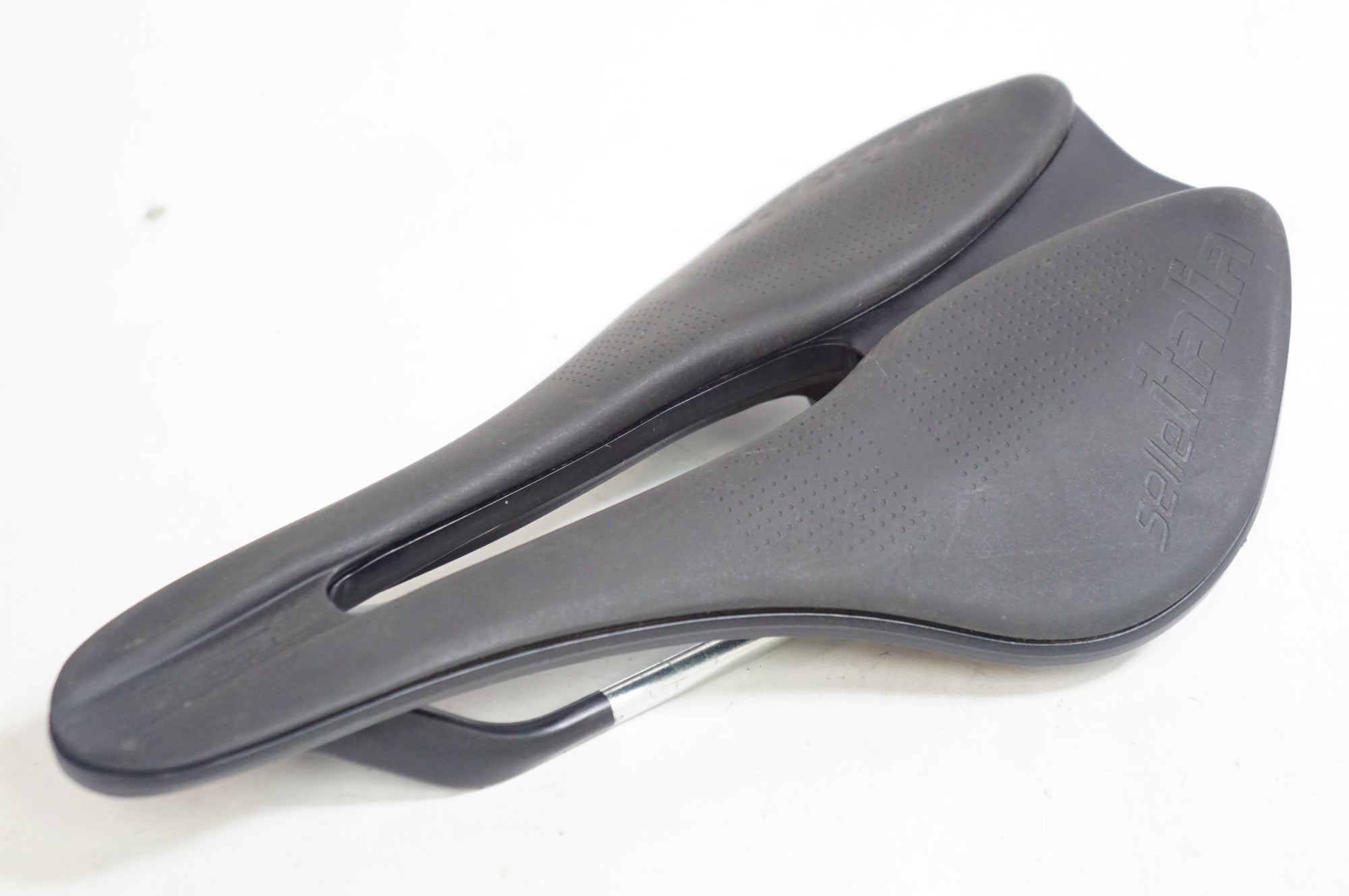 SELLE ITALIA 「セライタリア」 NOVUS BOOST EVO FEC ALLOY SUPERFLOW サドル / 熊谷本店