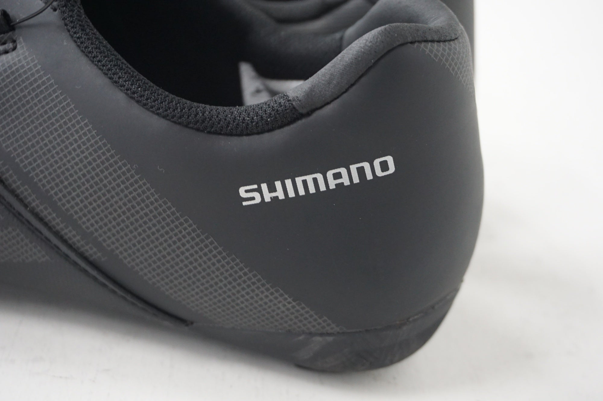 SHIMANO 「シマノ」 SHRC300M W01E 42Eサイズ シューズ / 阪急塚口店