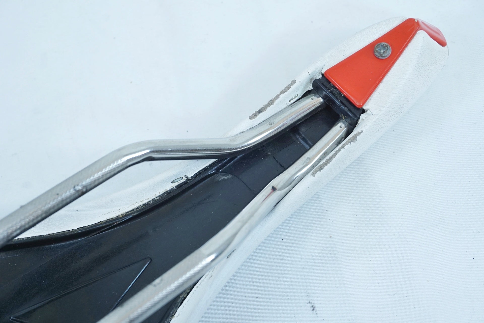 SANMARCO 「サンマルコ」 ZONCOLAN RACING XSILITE サドル / 有明