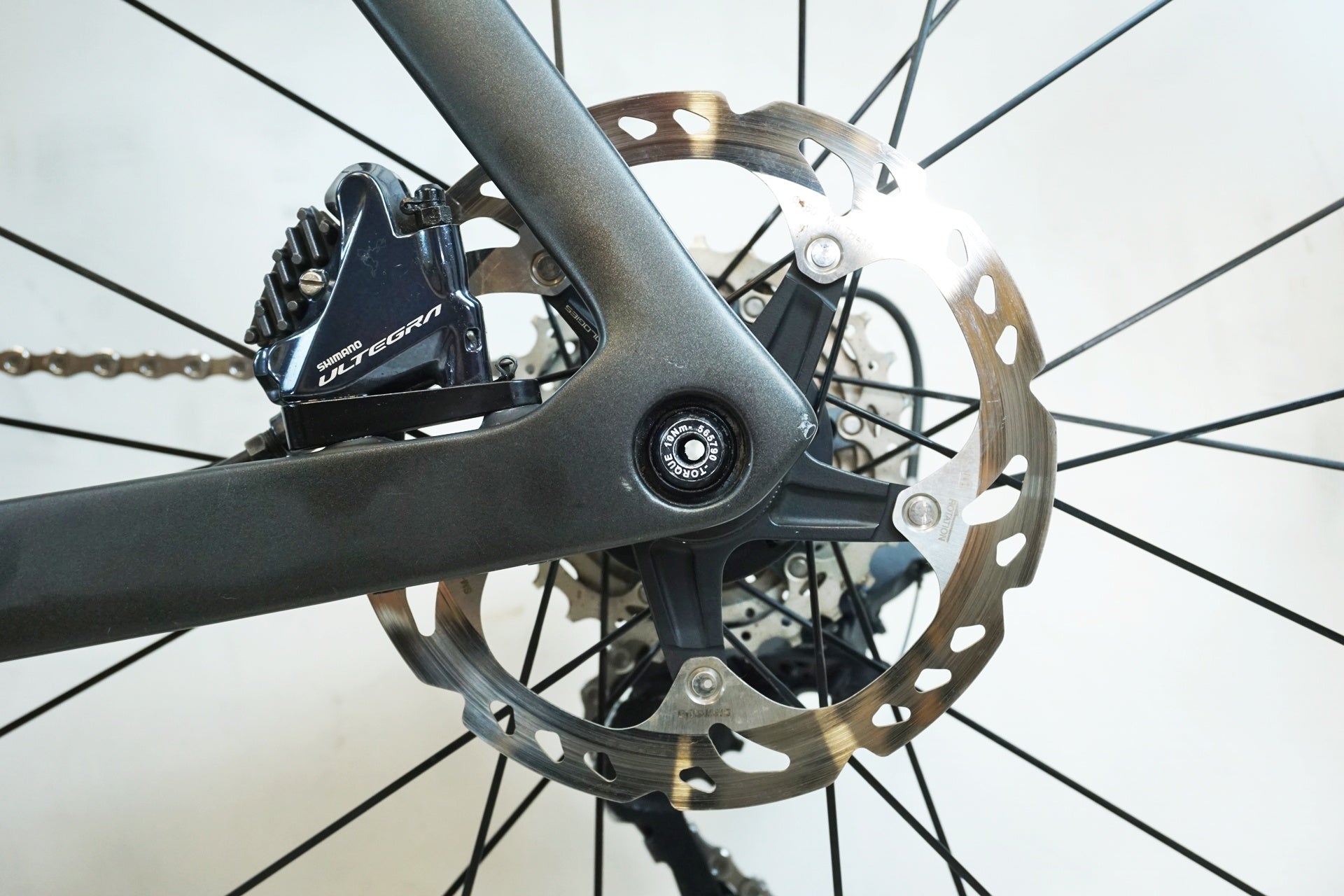 TREK 「トレック」 MADONE SL6 DISC 2020-2021年モデル ロードバイク