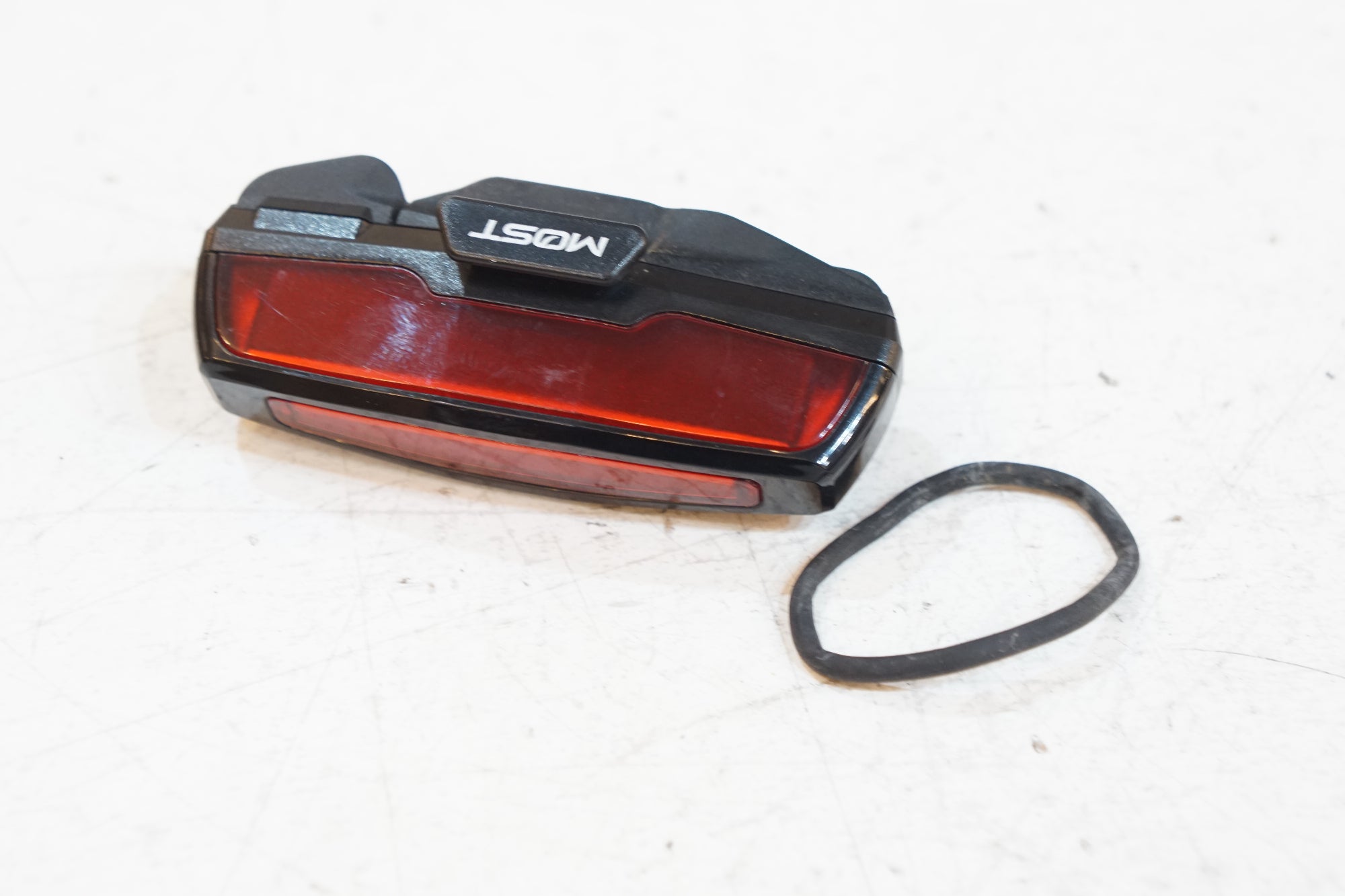 MOST 「モスト」 リアライト / バイチャリ浦和ベース