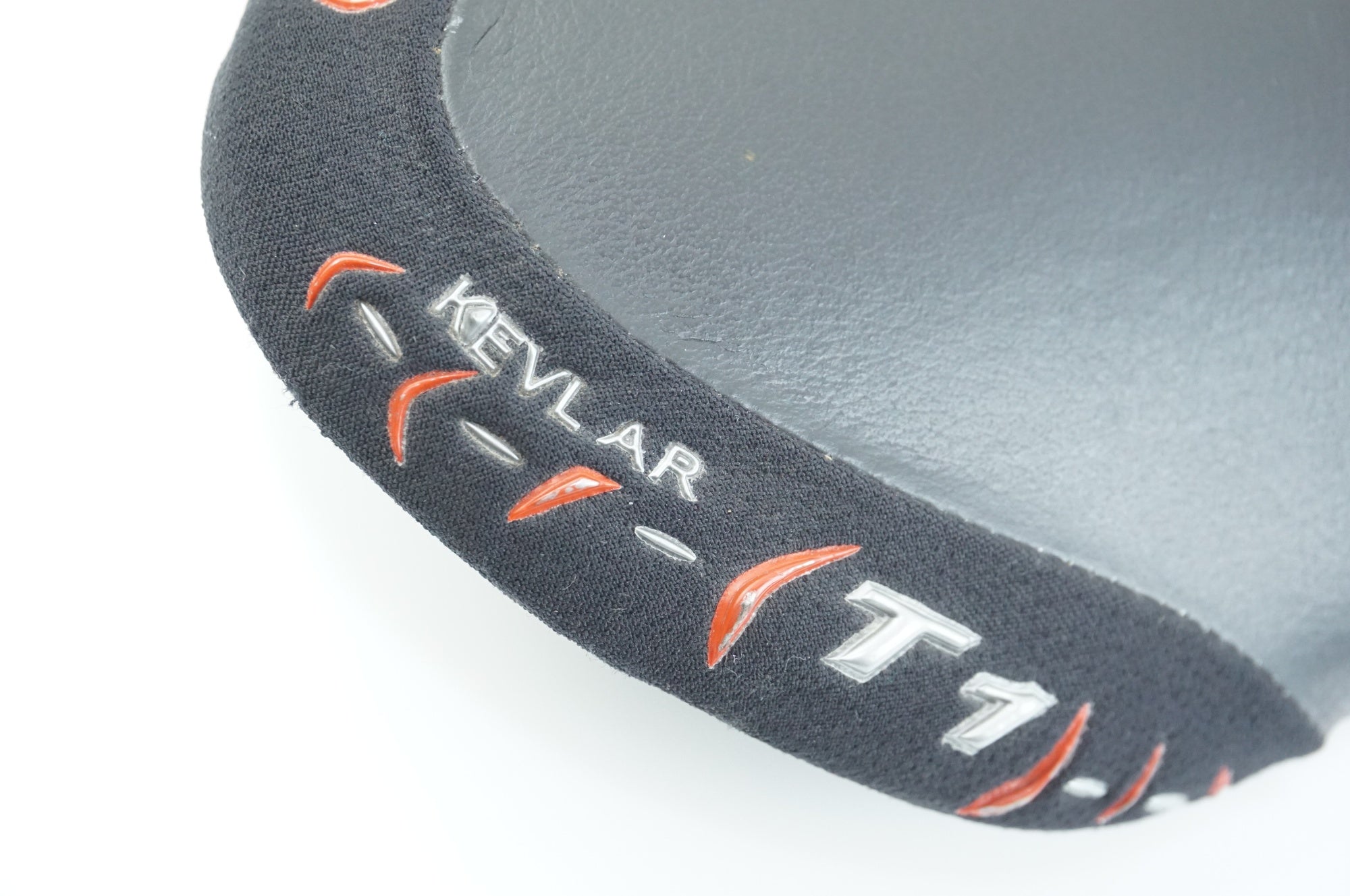 SELLE ITALIA 「セライタリア」 SLR T1 KEVLAR サドル / 中目黒店