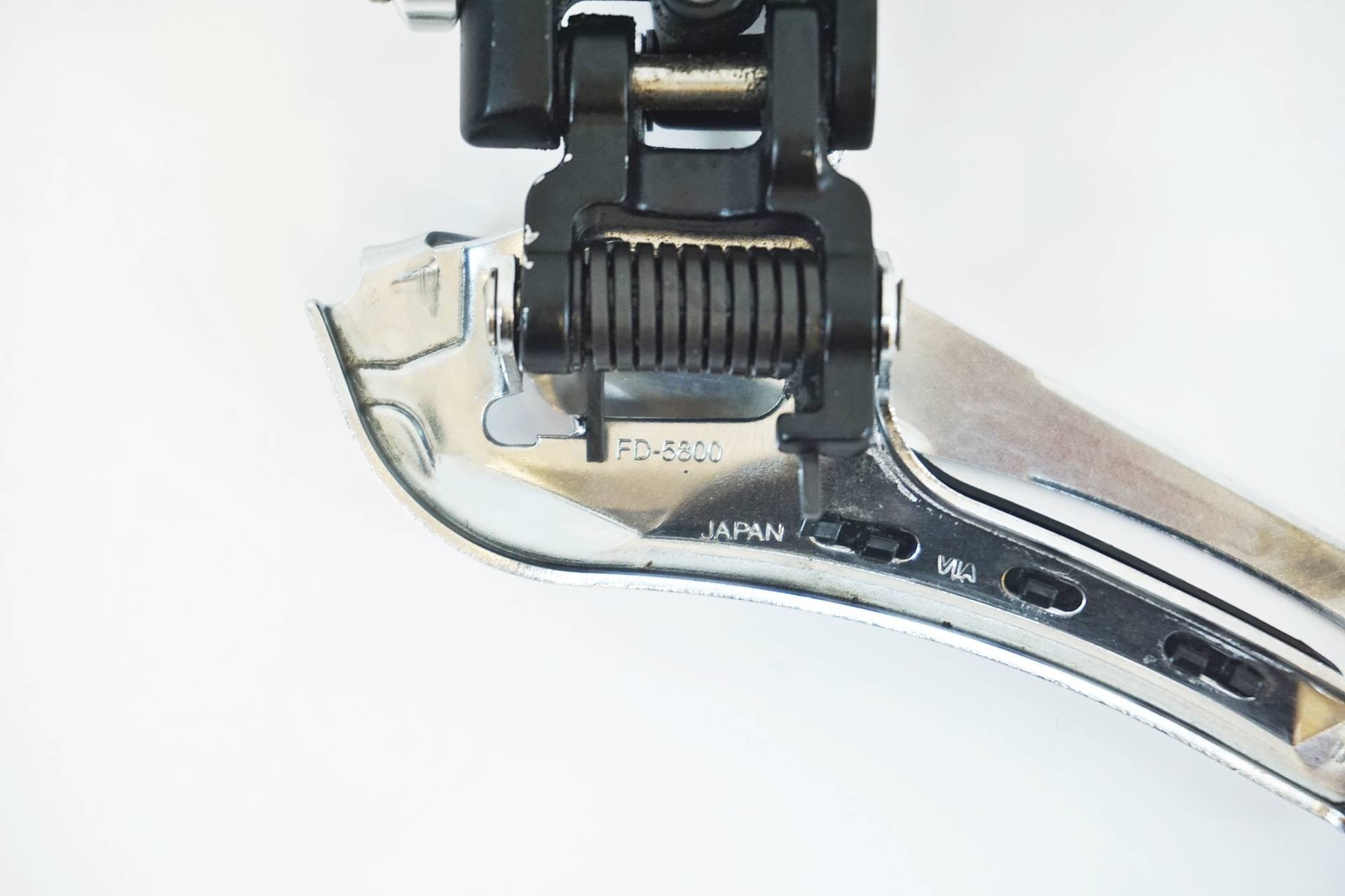 SHIMANO 「シマノ」 105 FD-5800 フロントディレイラー / 有明