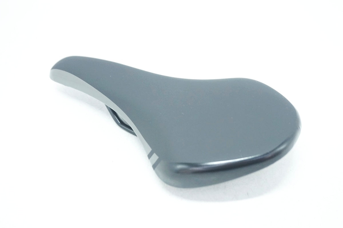 SELLE ROYAL 「セラロイヤル」 サドル / 大阪門真店