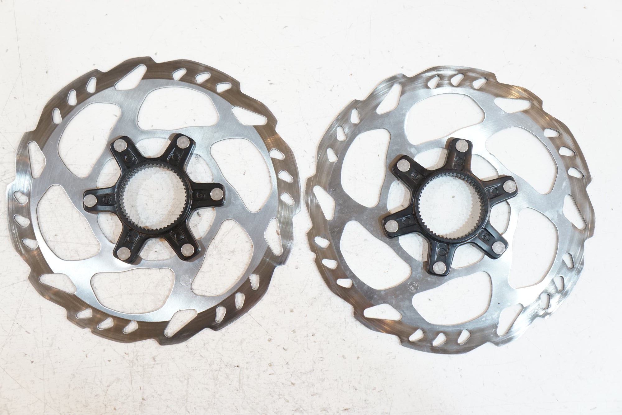 SHIMANO 「シマノ」 SM-RT70-S φ160 ディスクローターセット / バイチャリ浦和ベース