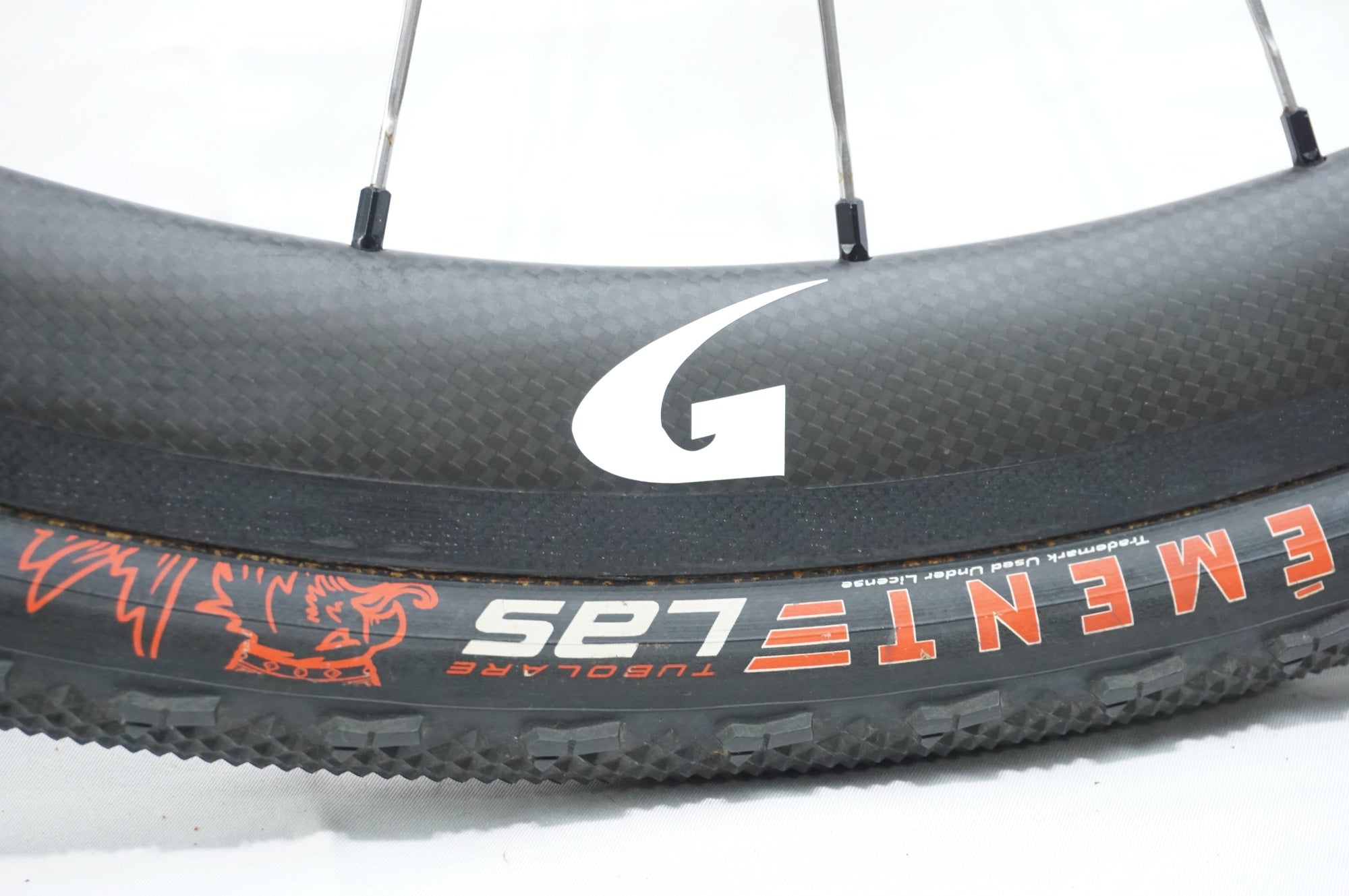 Adi guna 様クリンチャーホイール かボーン黒 赤ハブ GANWELL 「ガンウェル」 カーボン リム SHIMANO HB-CX75 ハブ ホイール