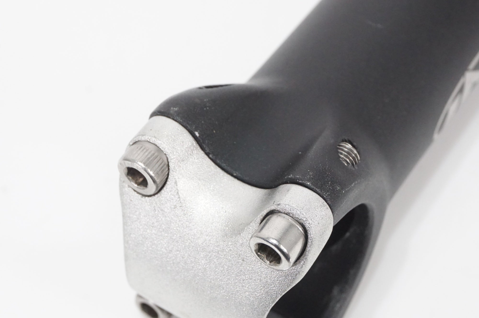 TNI 「ティーエヌアイ」 φ31.8 約110mm ステム / AKIBA店