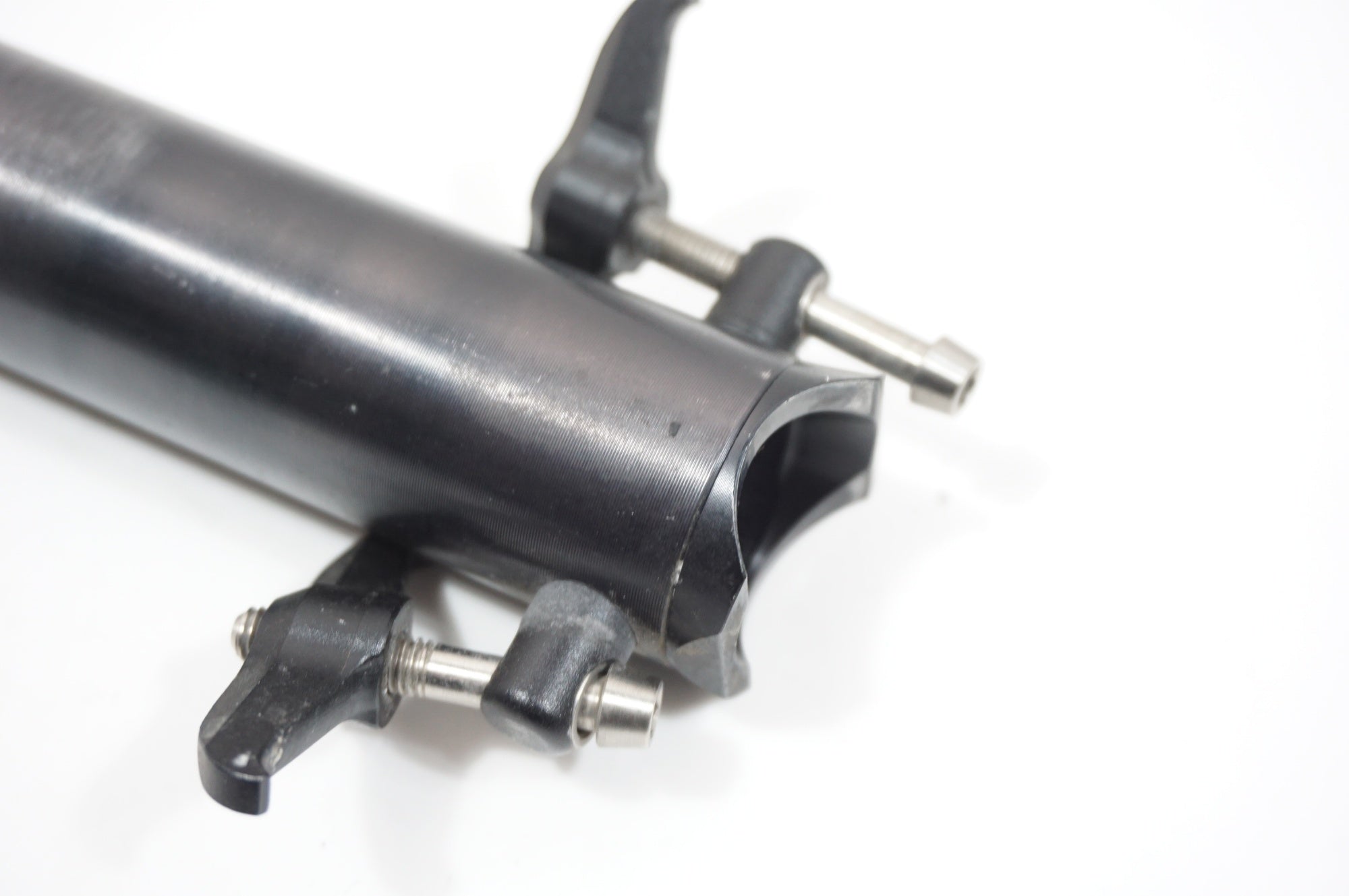 KCNC 「ケーシーエヌシー」 LITE WING 7000 φ33.9 550mm シートポスト