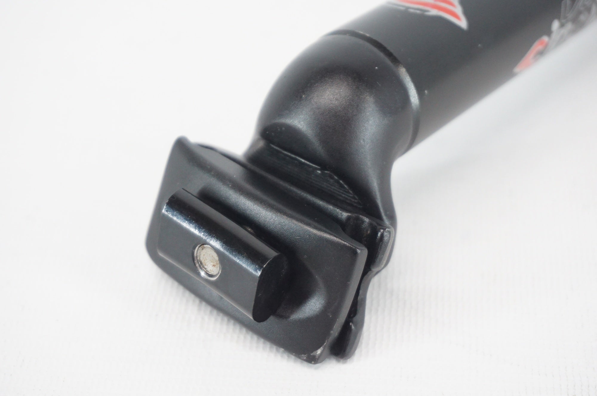 CINELLI 「チネリ」 VAI Φ31.6 330mm シートポスト / 阪急塚口店