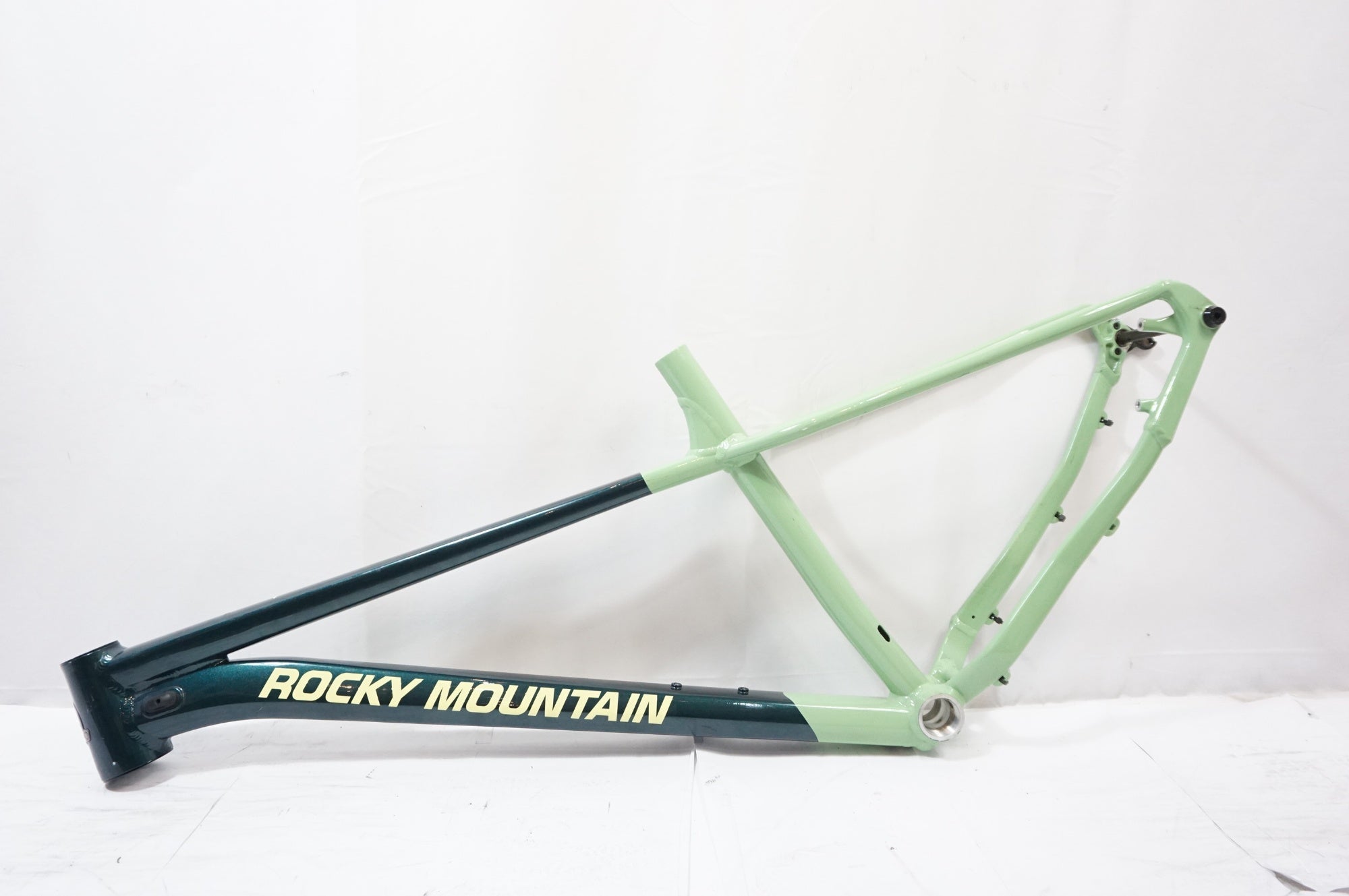 ROCKY MOUNTAIN 「ロッキーマウンテン」 GROWLER 20 2024年モデル