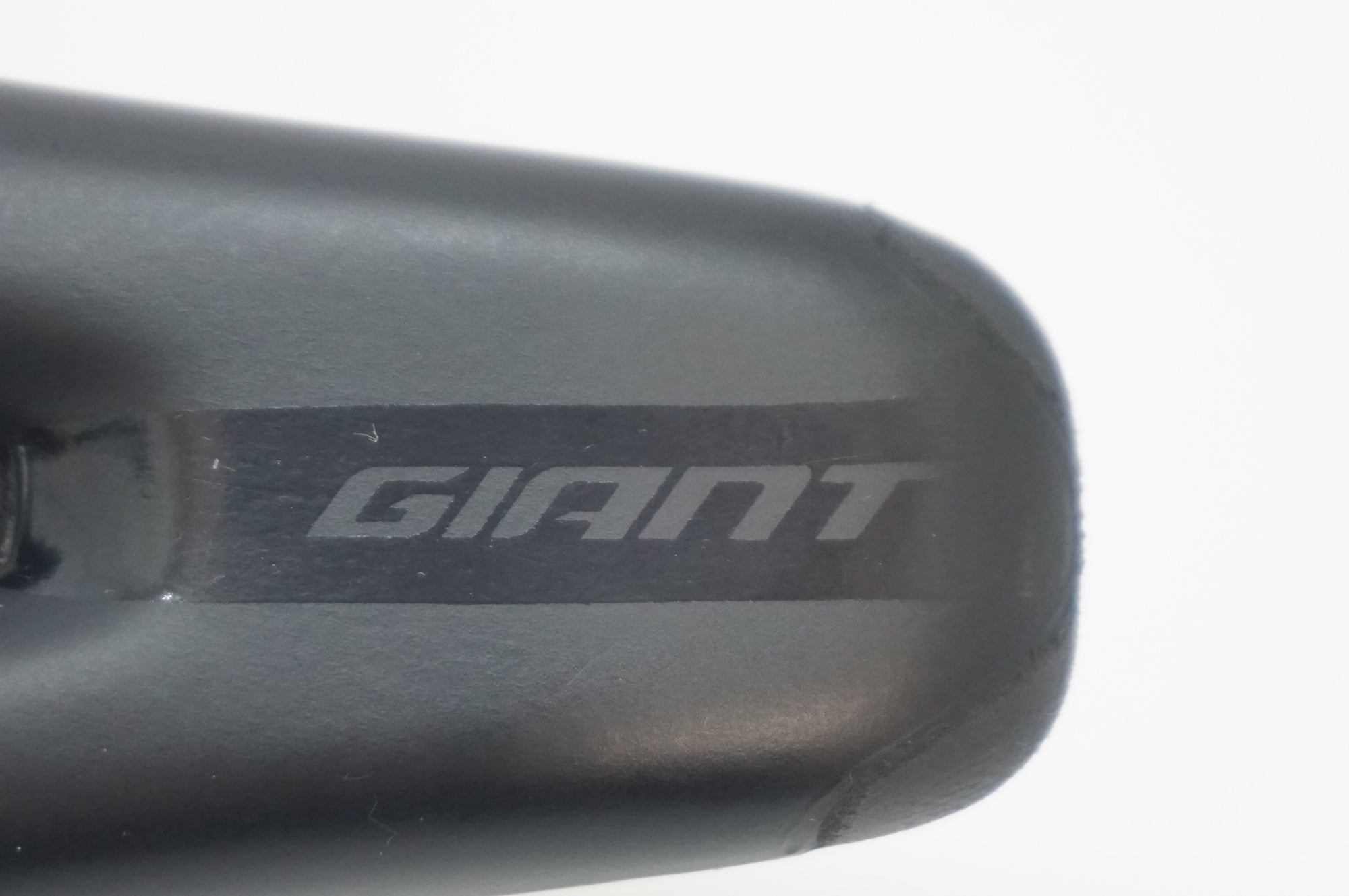 GIANT 「ジャイアント」 FLEET SLR CARBON サドル / 福岡店