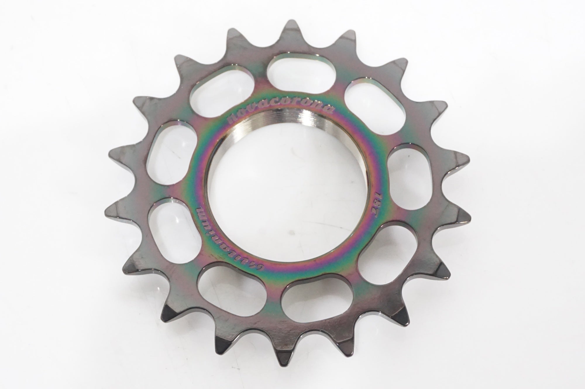 NOVACORONA 「ノバコローナ」 チタン 18T コグ / AKIBA店