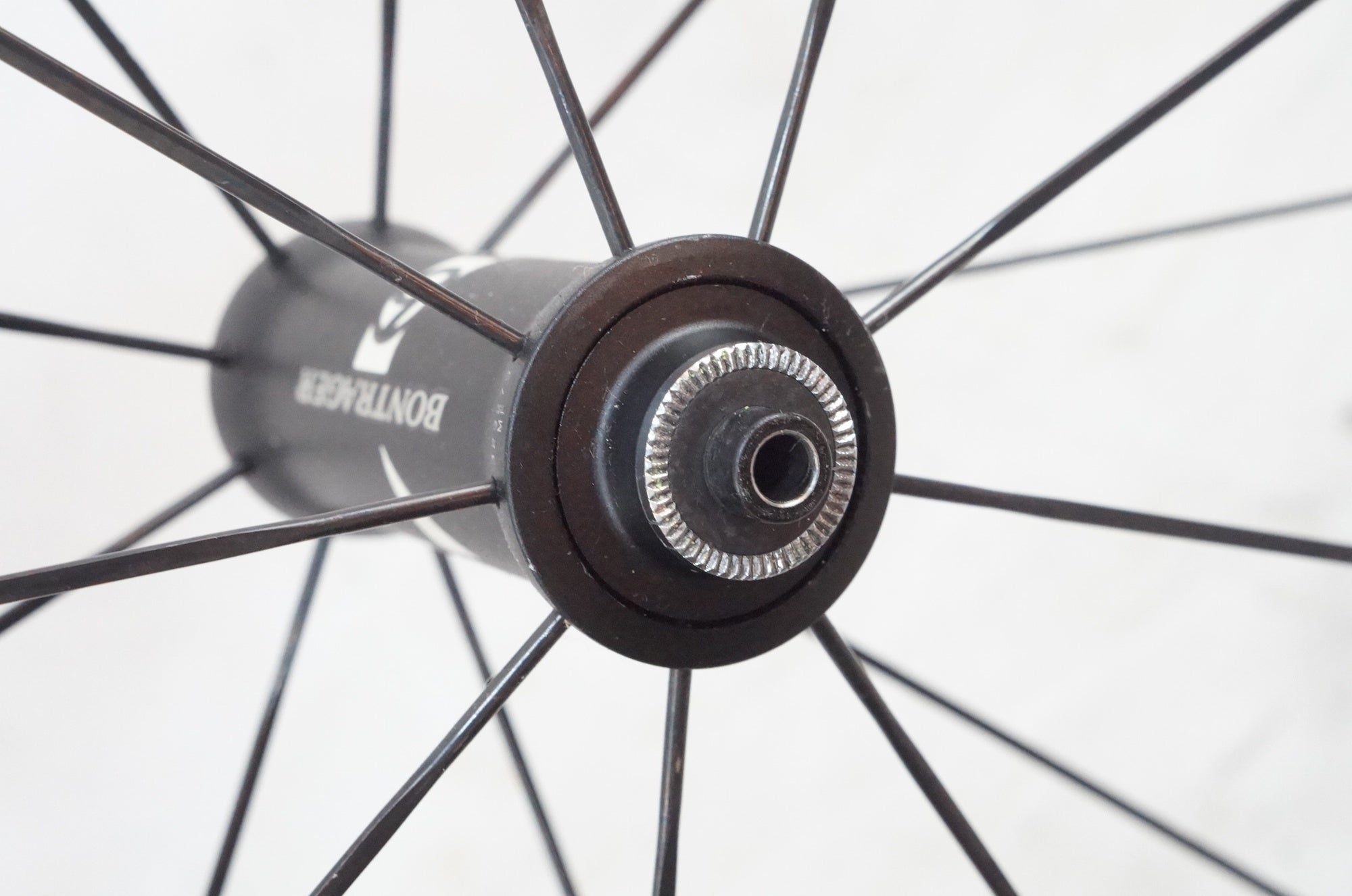 BONTRAGER 「ボントレガー」 AURA5 SHIMANO / SRAM 11s ホイールセット
