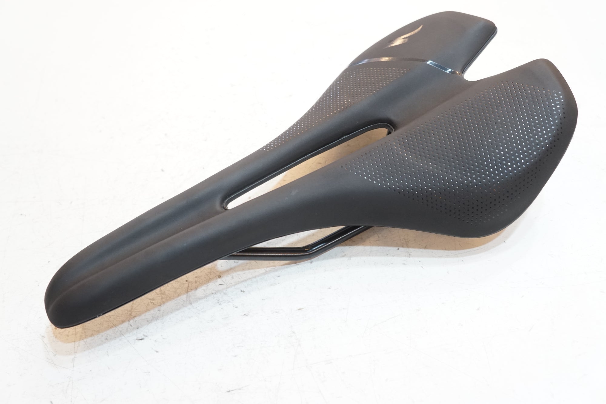SPECIALIZED 「スペシャライズド」 TOUPÉ COMP GEL 143mm サドル / バイチャリ浦和ベース