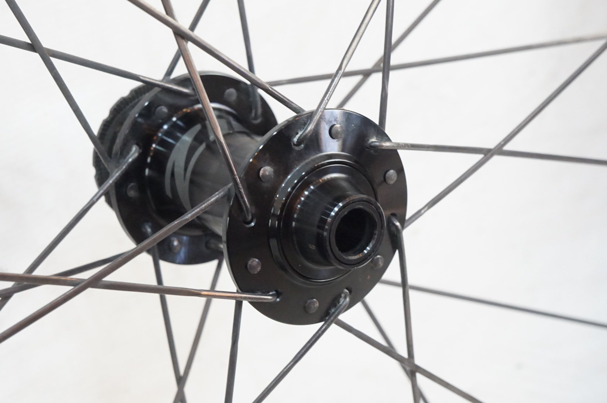 ZIPP 「ジップ」 303S TUBELESS DISC シマノ11S ホイールセット / バイチャリ浦和ベース