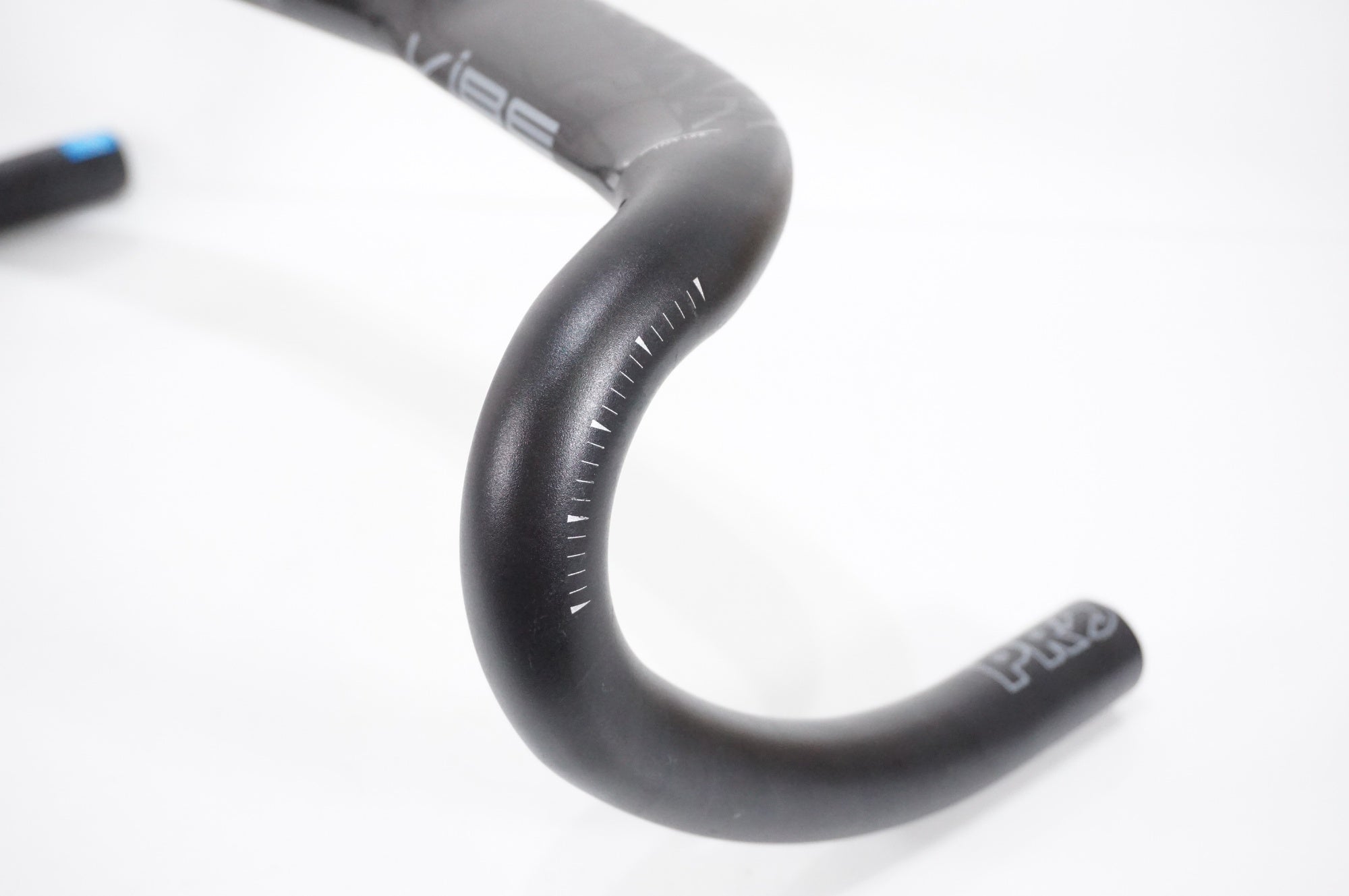 SHIMANO 「シマノ」 PRO VIBE AERO PURSUIT φ31.8 360mm ハンドル