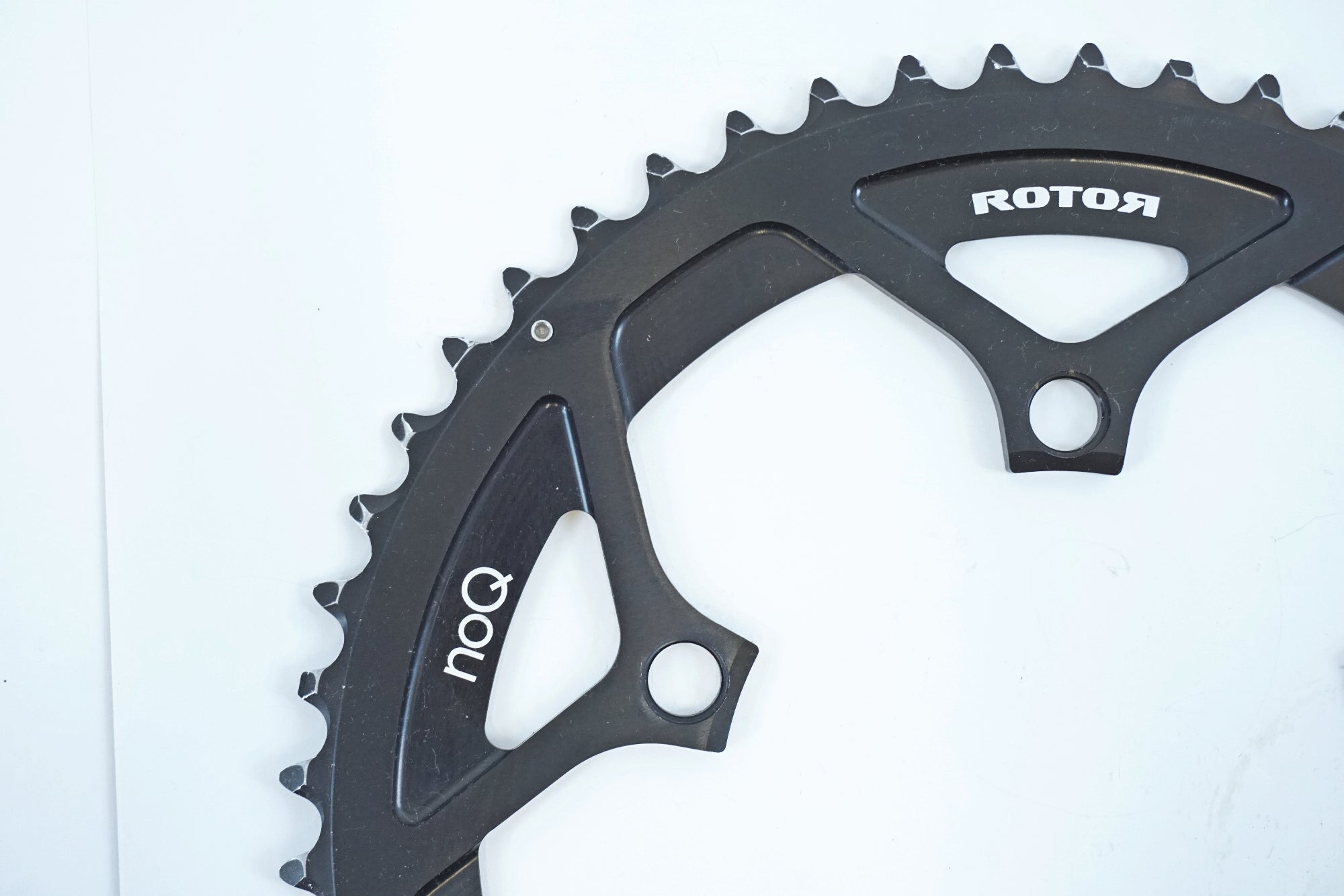 ROTOR 「ローター」 Q-RINGS 7075 T6 CNC 110BCD 52T 11S アウターチェーンリング / 有明ガーデン店