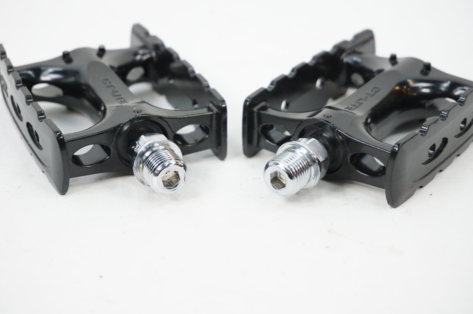 MKS 「ミカシマ」 CL-LITE ペダル / 川越店