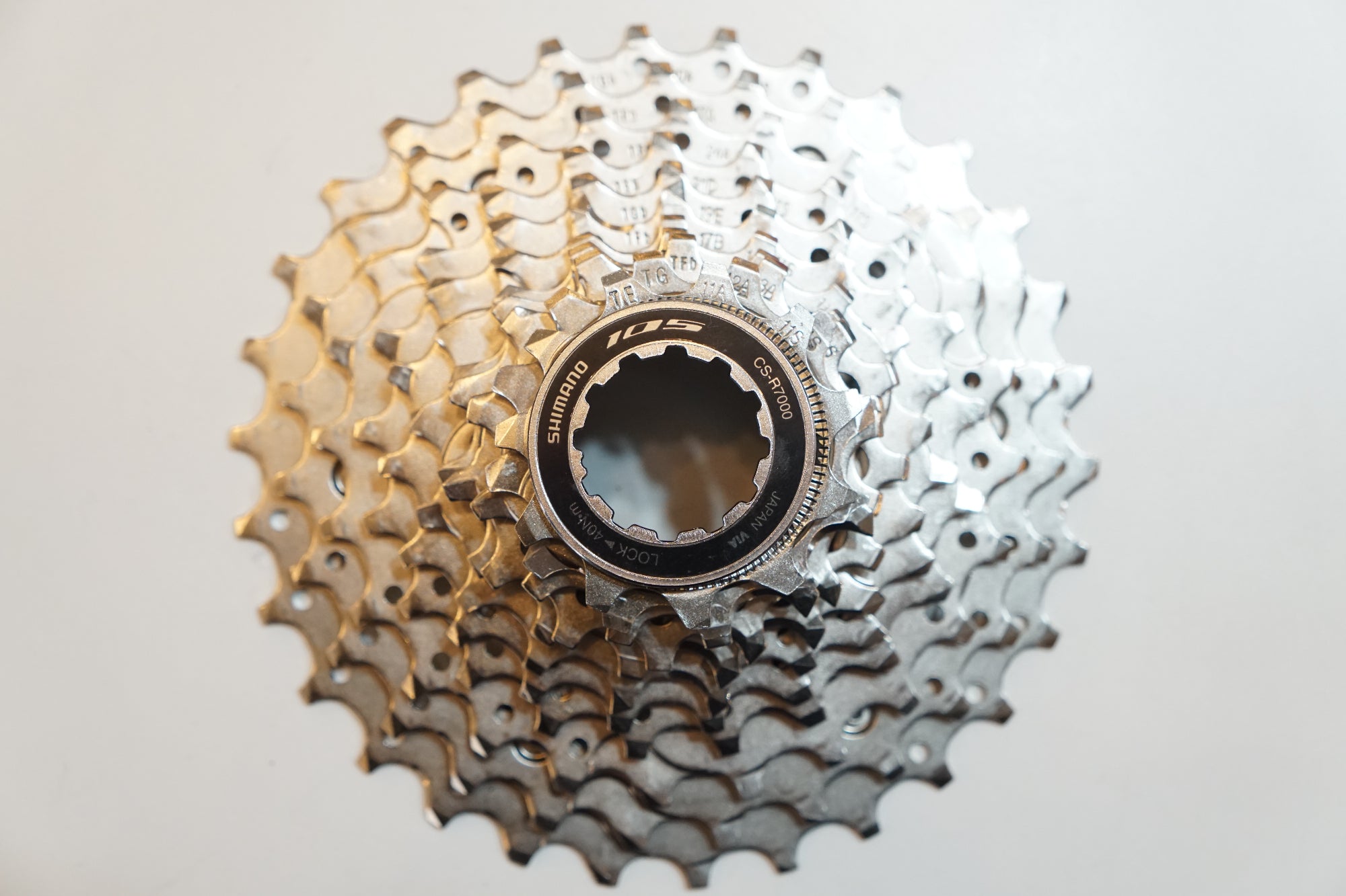 SHIMANO 「シマノ」 105 CS-R7000 11-30T スプロケット / バイチャリ浦和ベース