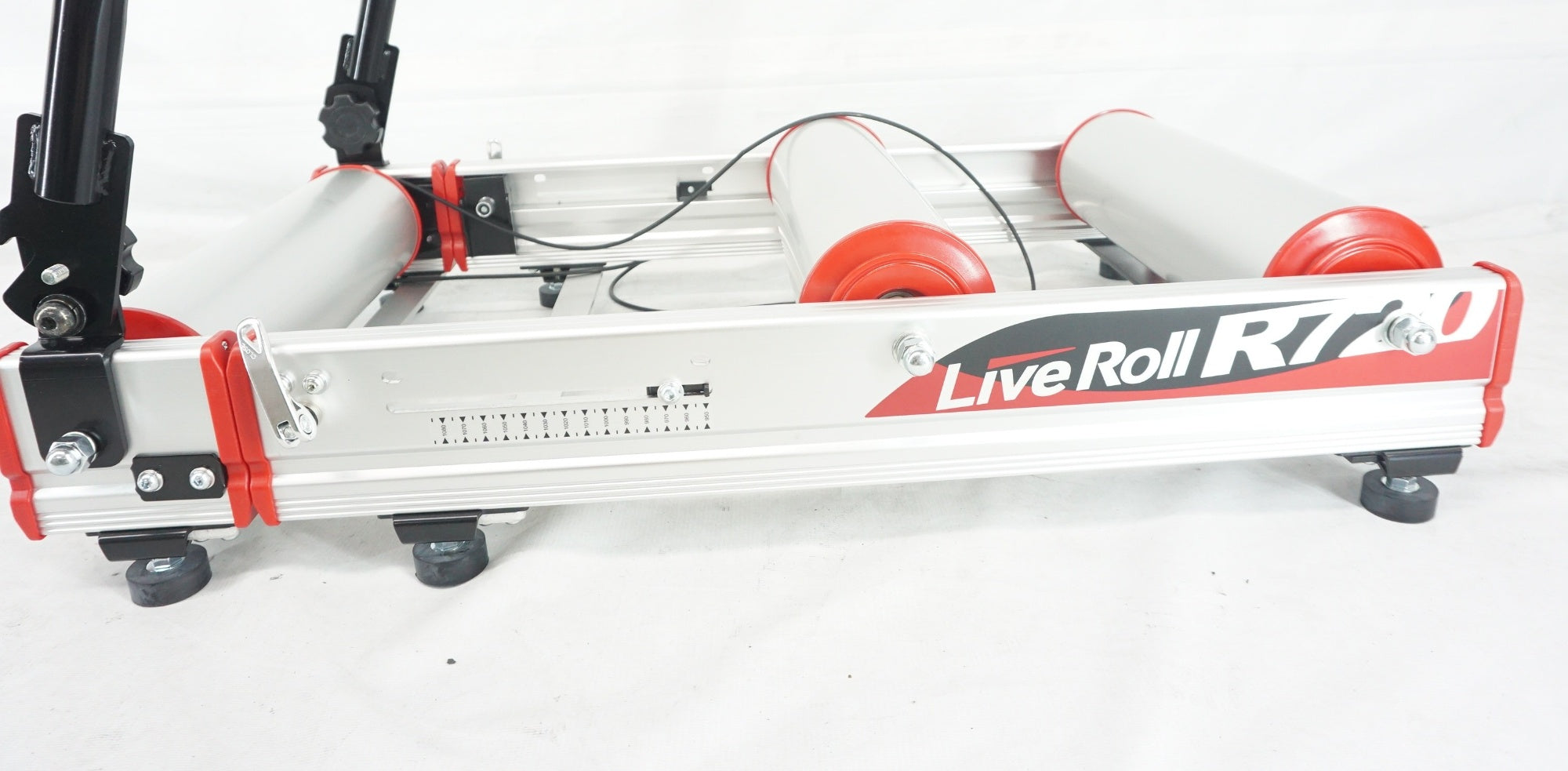ミノウラ MINOURA ライブロール LiveRoll R720 3本ローラー Amazon.com : Minoura R720 LiveRoll 3 Roller : Sports & Outdoors