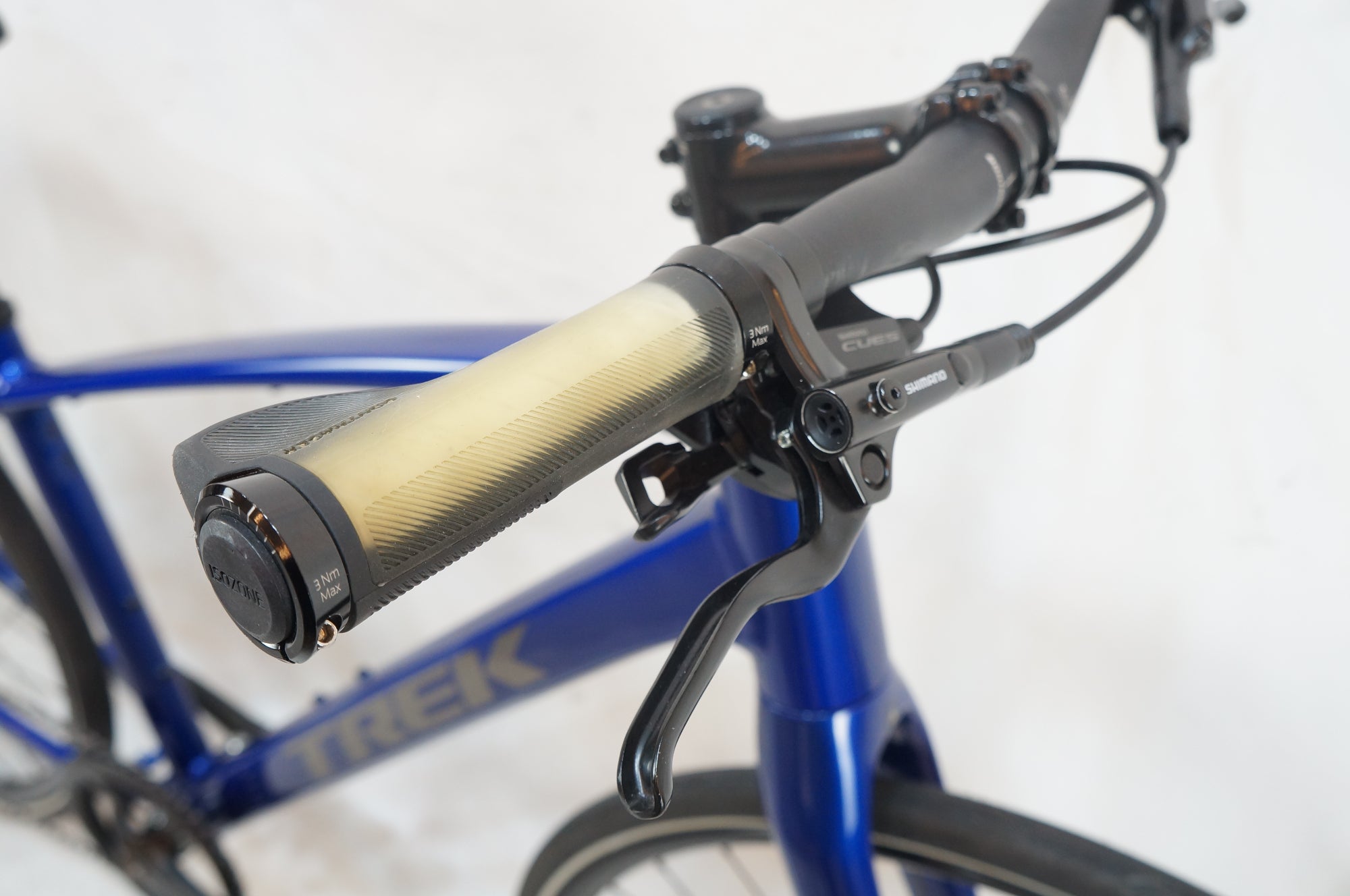 TREK 「トレック」 FX3 GEN4 DISC 2024年モデル クロスバイク