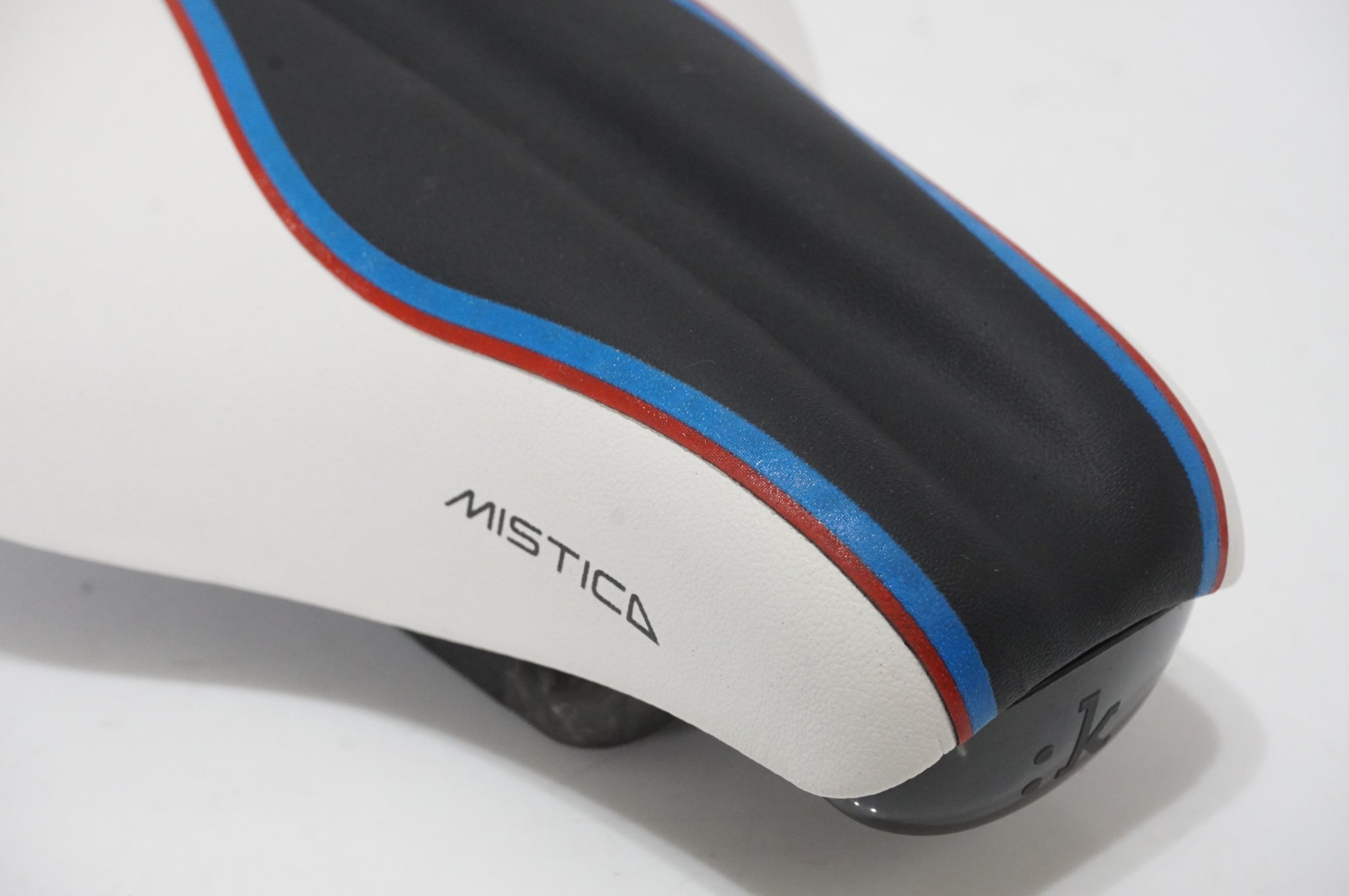 FIZIK 「フィジーク」 MISTICA CARBON サドル / AKIBA店