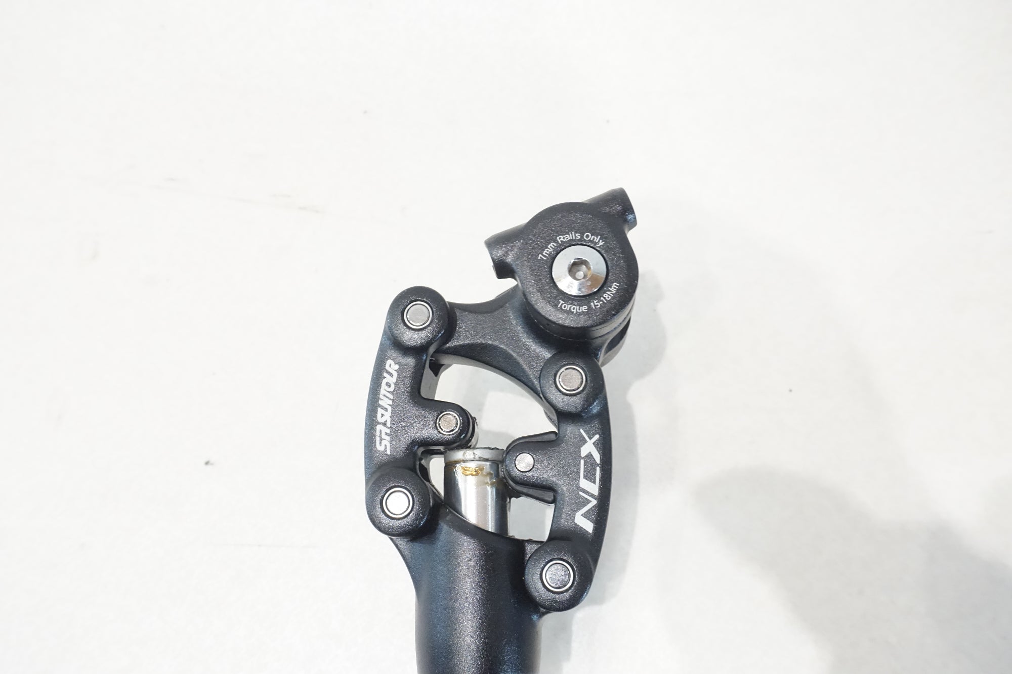 SR SUNTOUR 「エスアールサンツアー」 NCX φ27.2 サスペンション